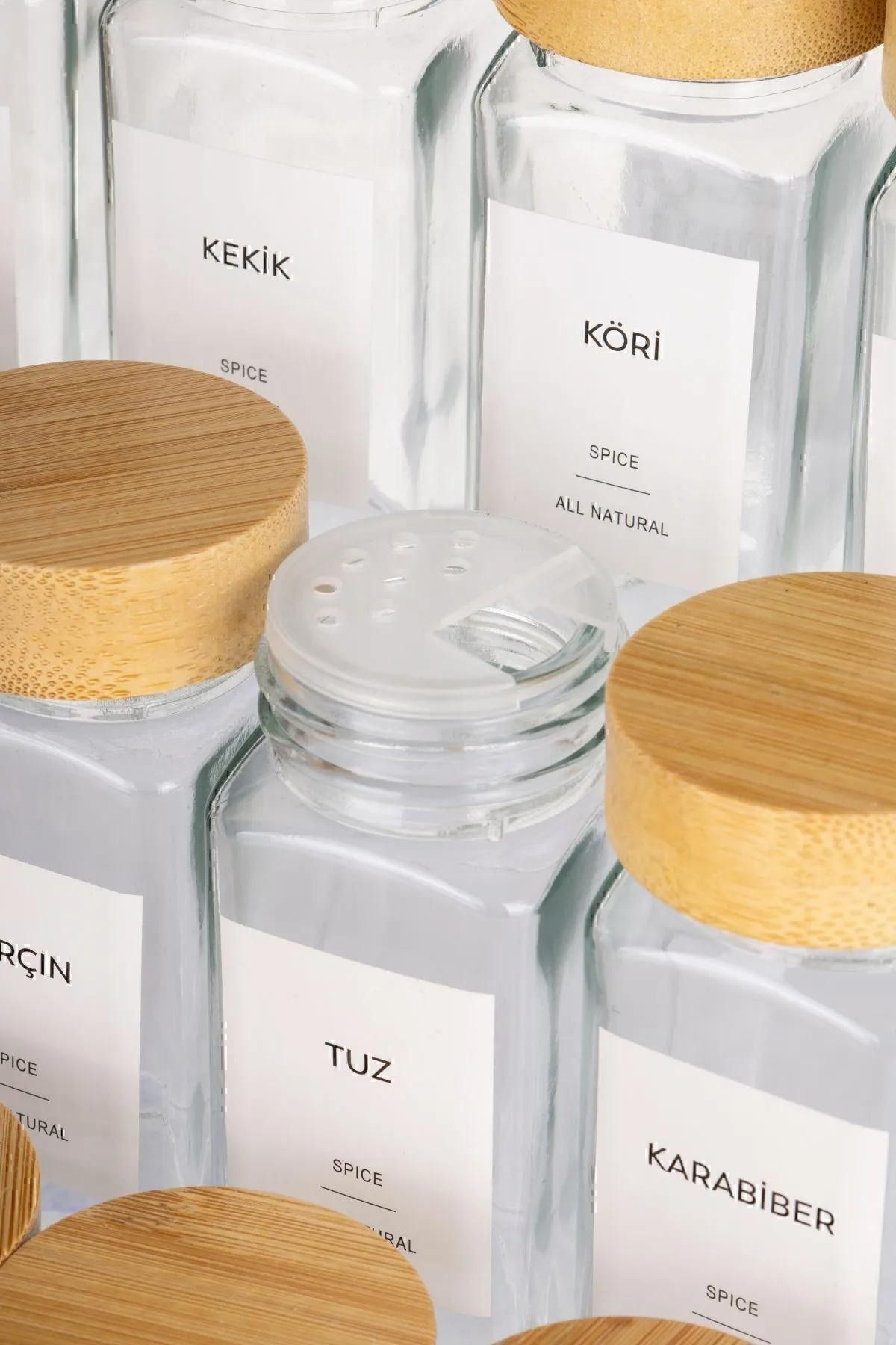 Bambu Standlı 12’li Bambu Kapaklı Baharatlık Seti – Etiketli