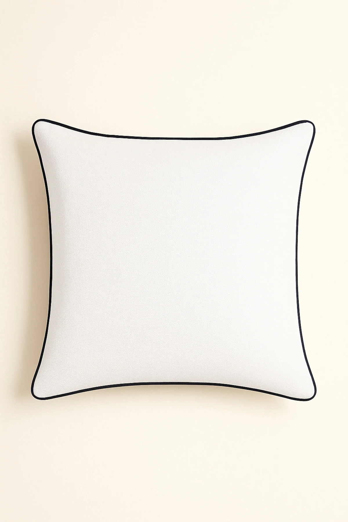 Biyeli Keten Kırlent Kılıfı 43x43 cm – Siyah Biyeli Beyaz