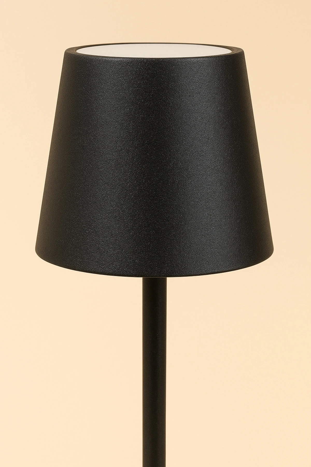 Metal Şarjlı Masa Lambası | Modern Masa ve Gece Lambası