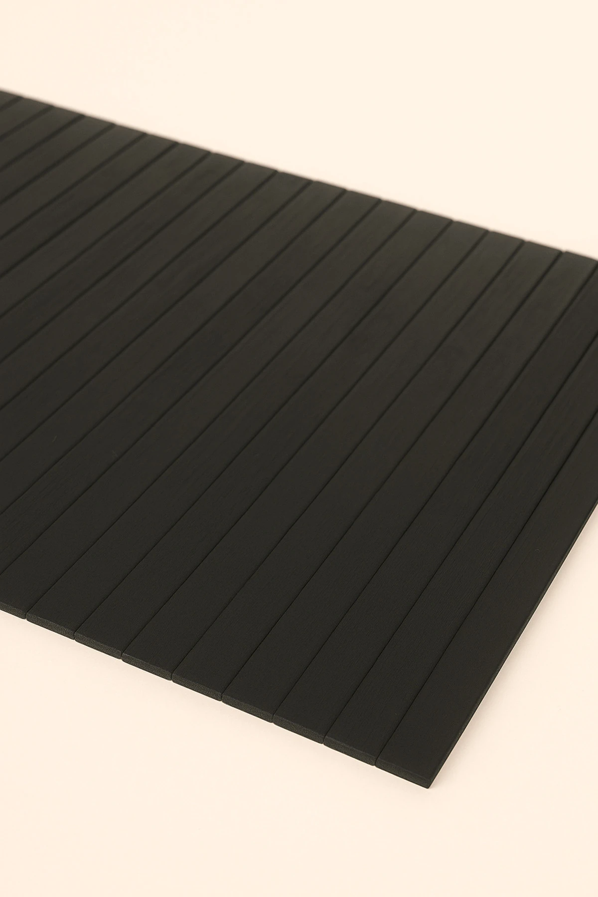 Siyah Bambu Kaydırmaz Banyo Matı 80 x 50 cm