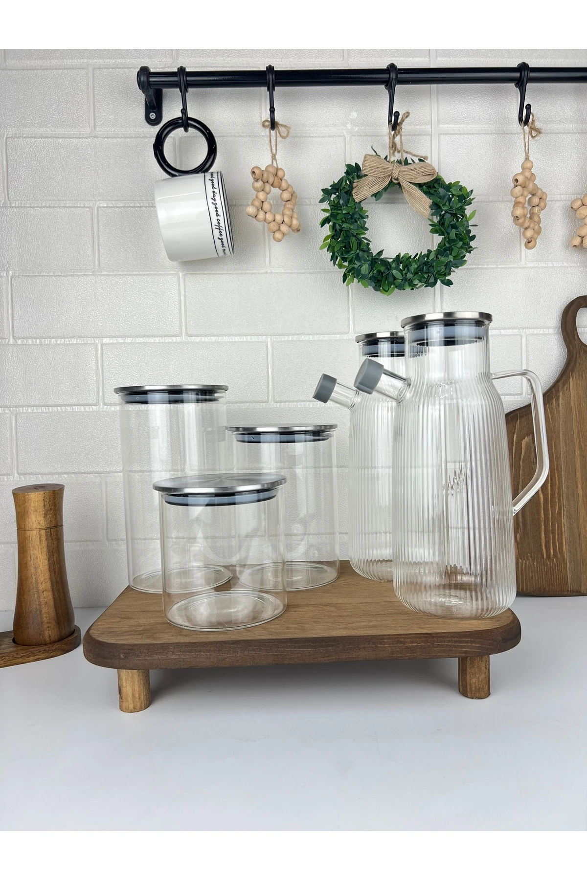 Akasya Standlı 6 Parça Cam Kavanoz ve Yağdanlık Seti