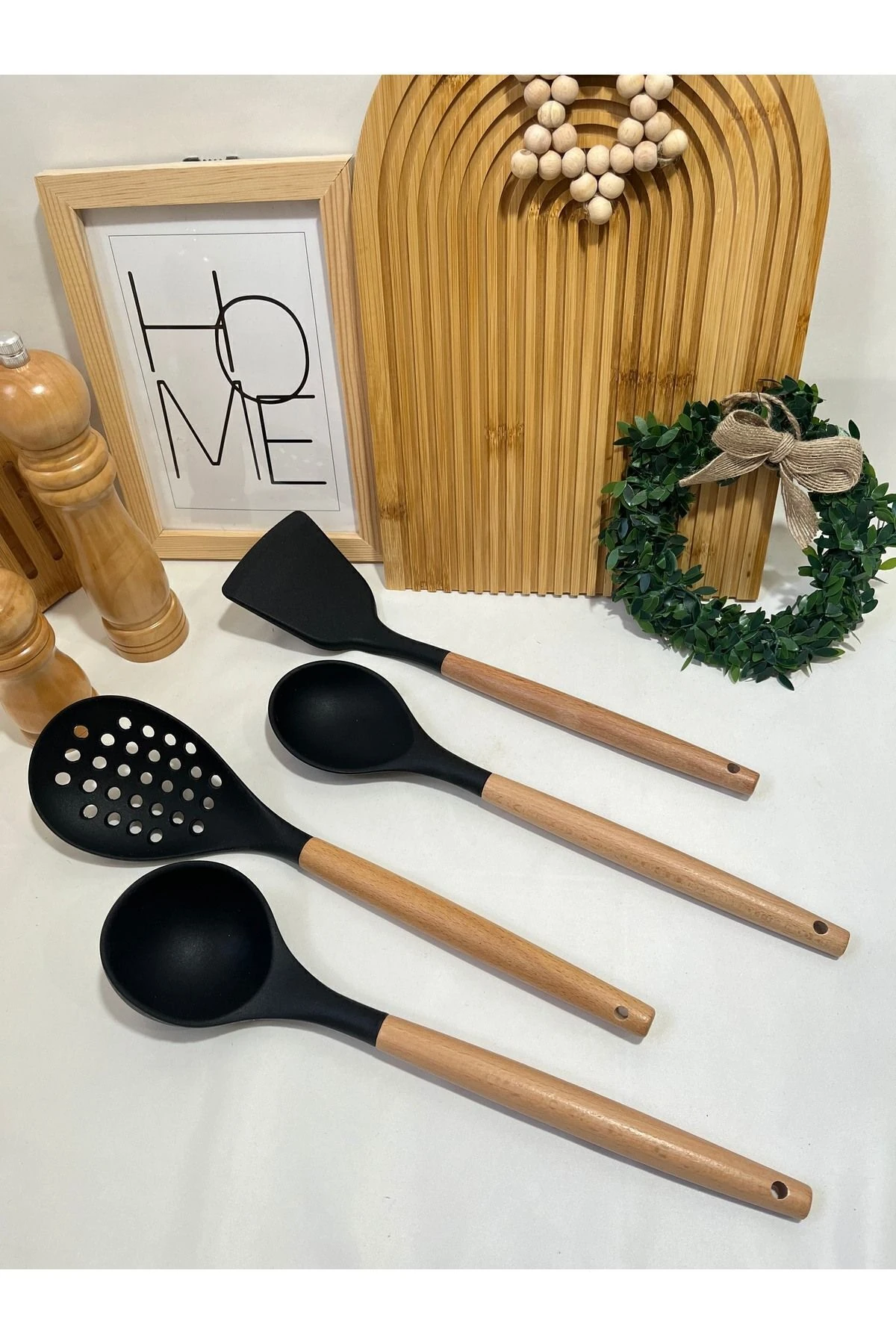 4 Parça  Bambu Saplı Silikon Mutfak Servis Seti, Servis Takımı, Pişirme Gereçleri - Siyah