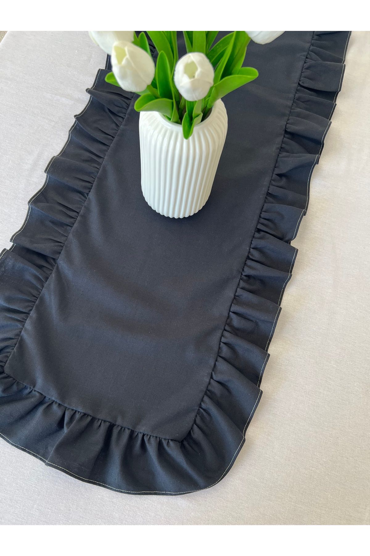 Fırfırlı Keten Runner | Doğal Fırfırlı Runner - Sofra Dekorasyonu İçin Şık Tasarım