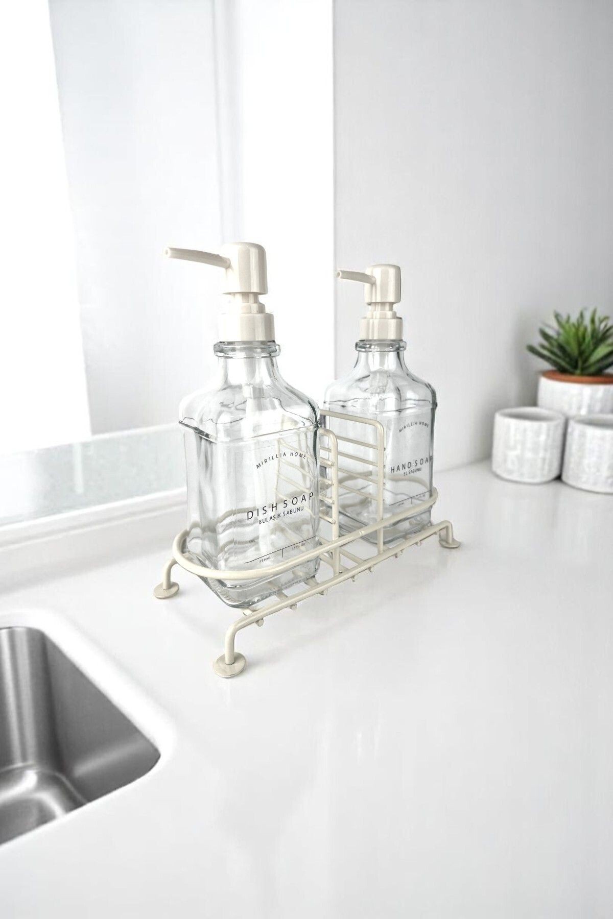 Metal Standlı İkili Cam Sabunluk Seti – 500 ml Sıvı Sabunluk ve Süngerlik