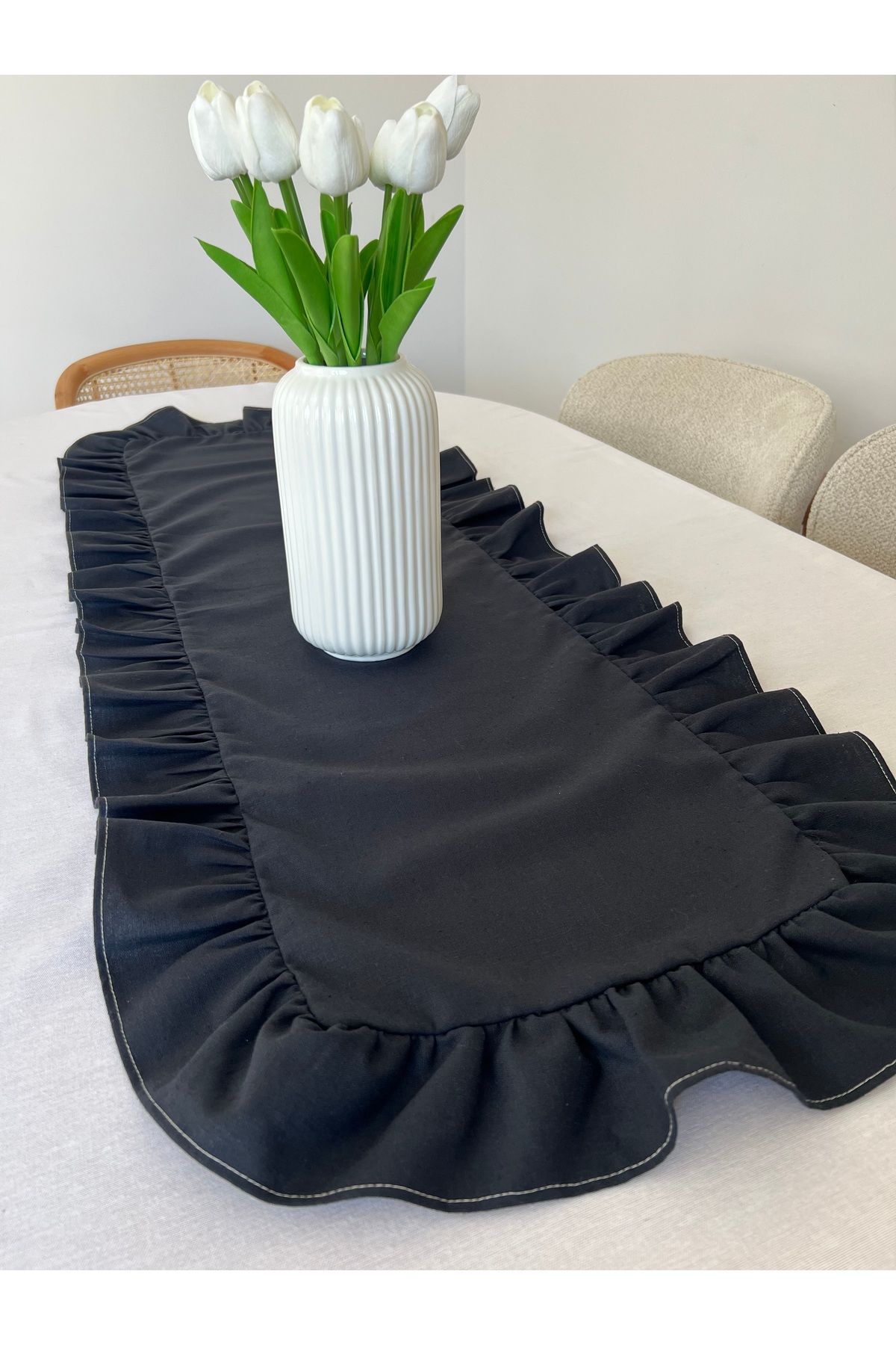 Fırfırlı Keten Runner | Doğal Fırfırlı Runner - Sofra Dekorasyonu İçin Şık Tasarım