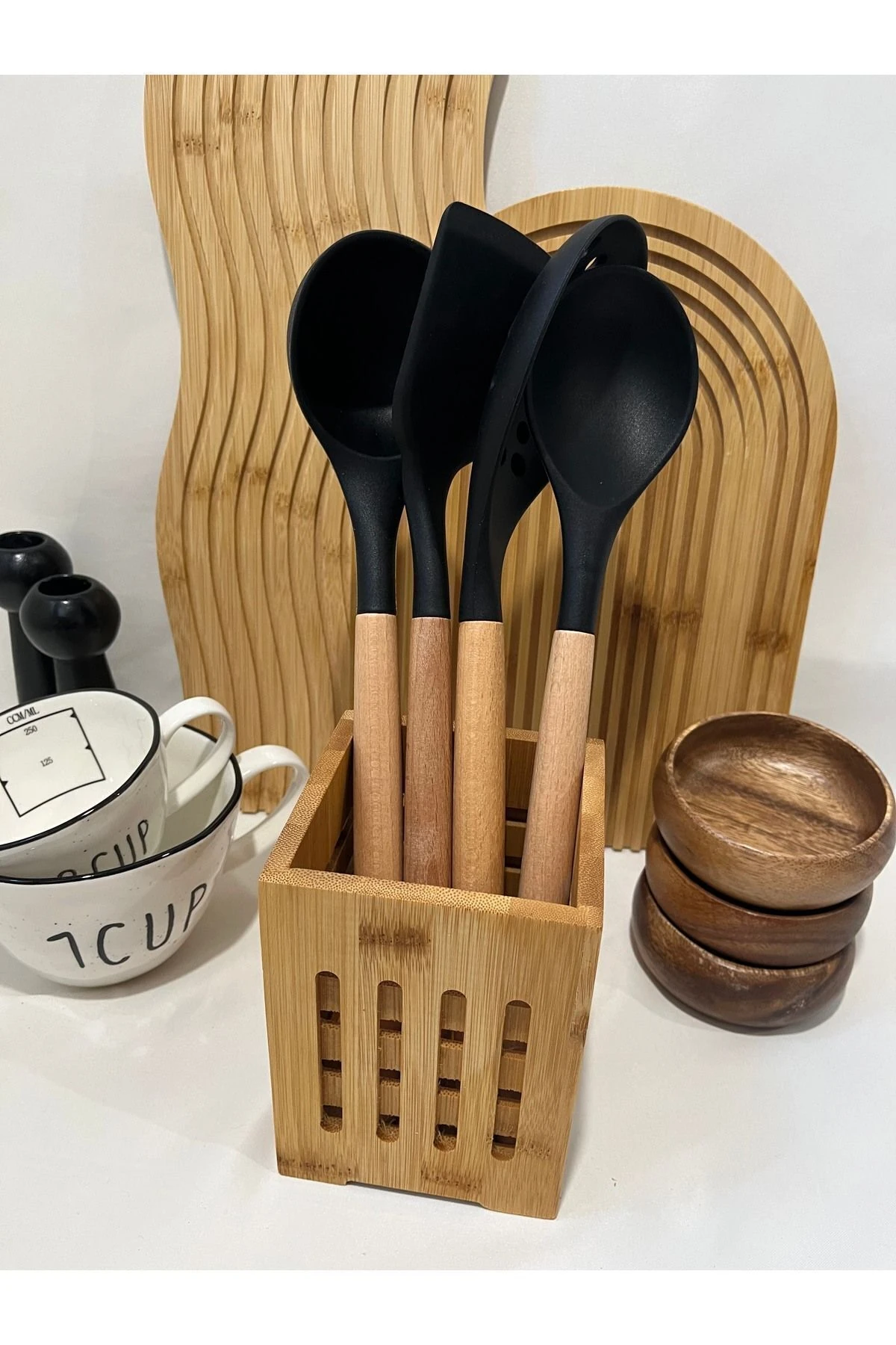 5 Parça Bambu Saplı Silikon Mutfak Servis Seti – Kaşıklık Standlı Şık Pişirme Takımı - Siyah