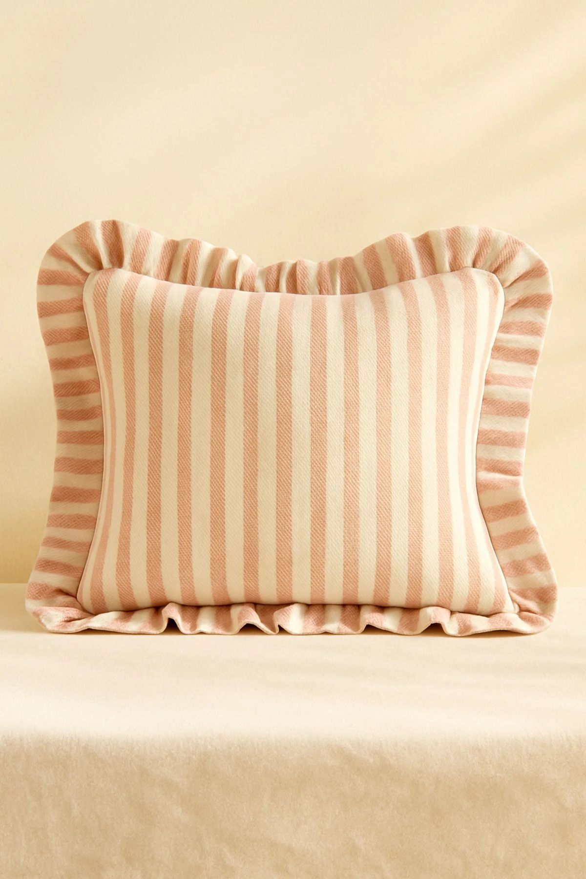 2’li Çizgili Fırfırlı Keten Kırlent Kılıfı Seti – 43x43 ve 50x30 cm - pudra