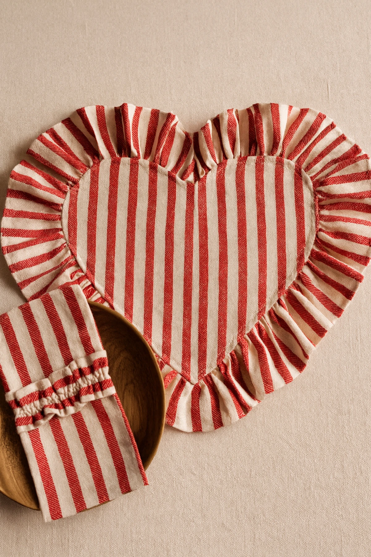 2’li Kırmızı Çizgili Fırfırlı Kalp Amerikan Servis –Kalp Supla