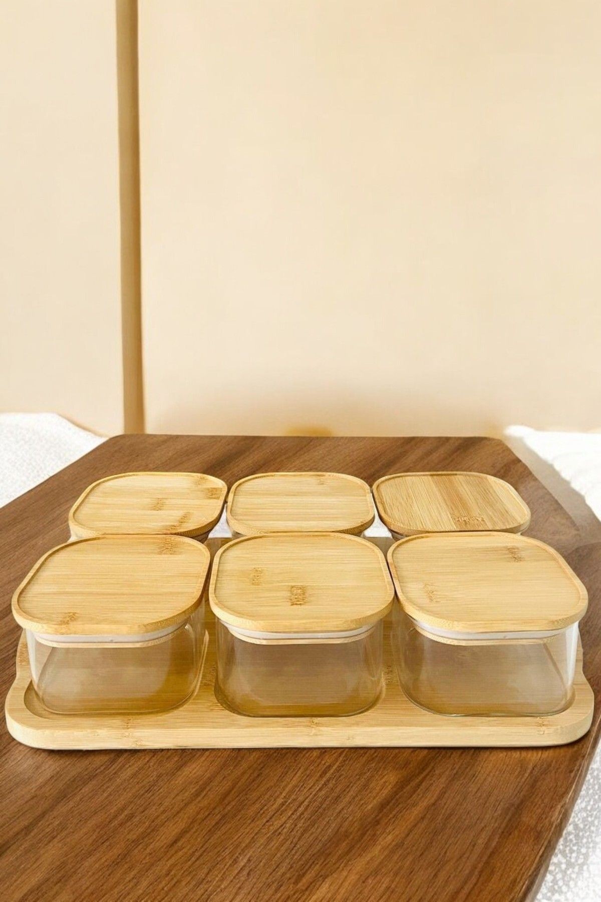 6'lı Vakum Kapaklı Cam Kahvaltılık Set – Bambu Kapaklı & Bambu Tepsili Saklama Kabı