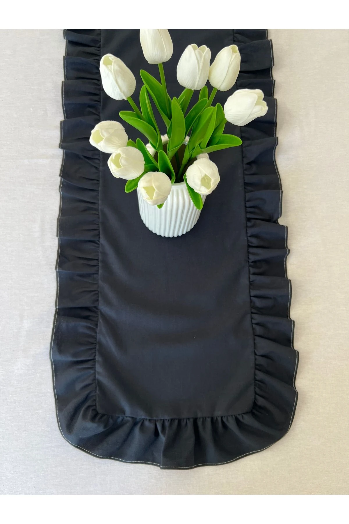 Fırfırlı Keten Runner | Doğal Fırfırlı Runner - Sofra Dekorasyonu İçin Şık Tasarım