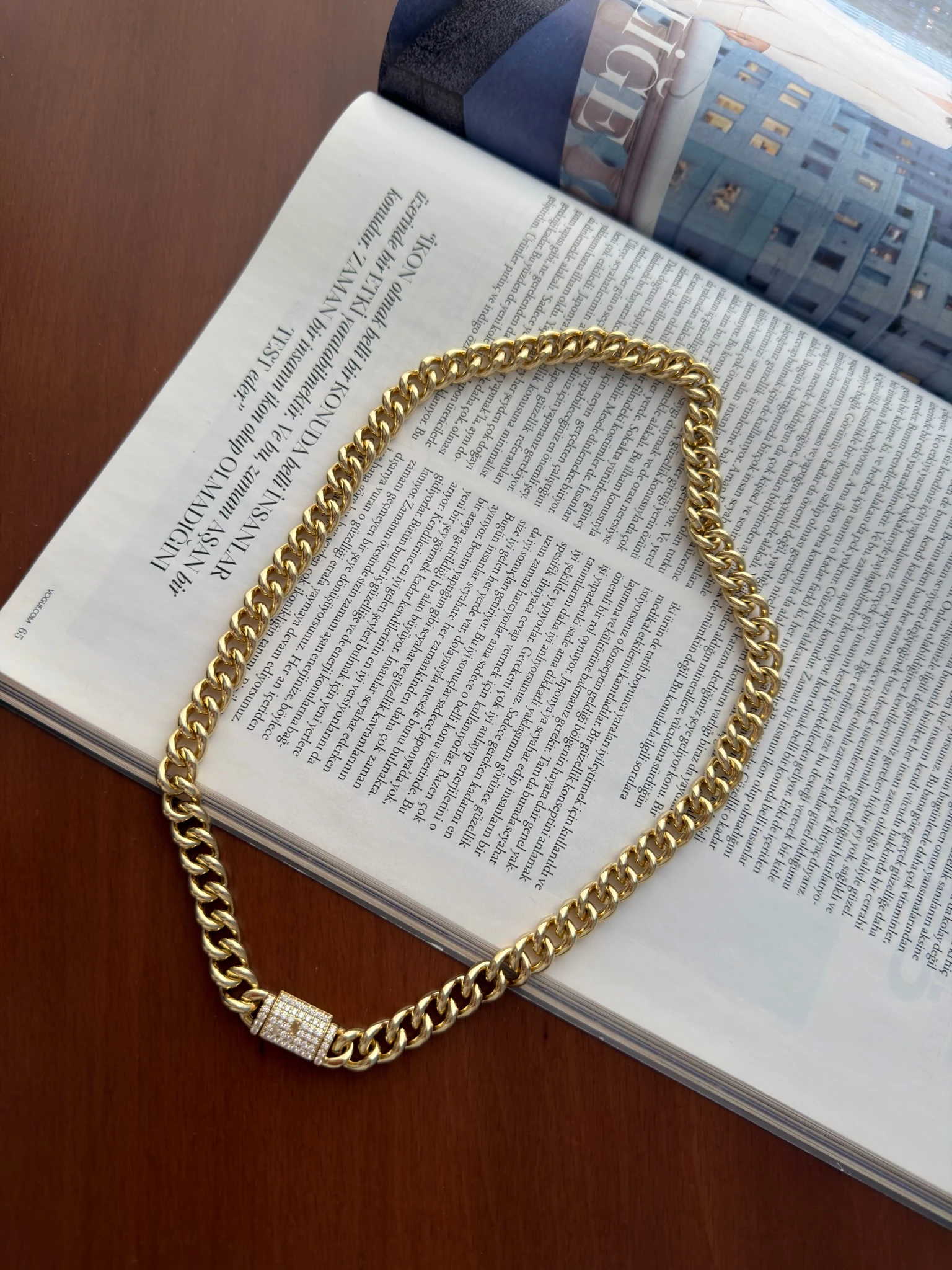 Vip 14K Ortası Taşlı Özel Kilit Gurmet Kolye