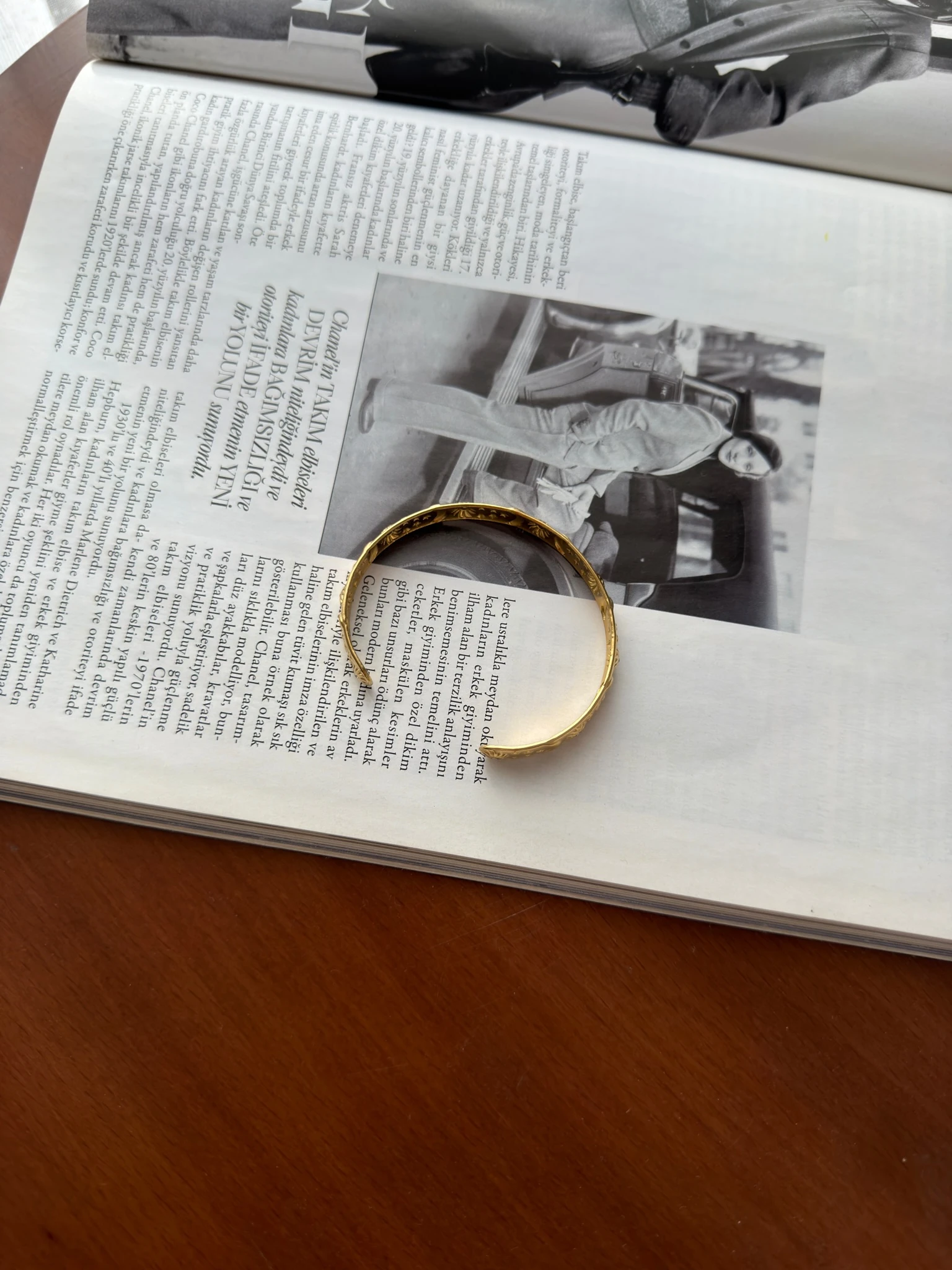 Ayarlanabilir Çelik Ay Detaylı Kelepçe