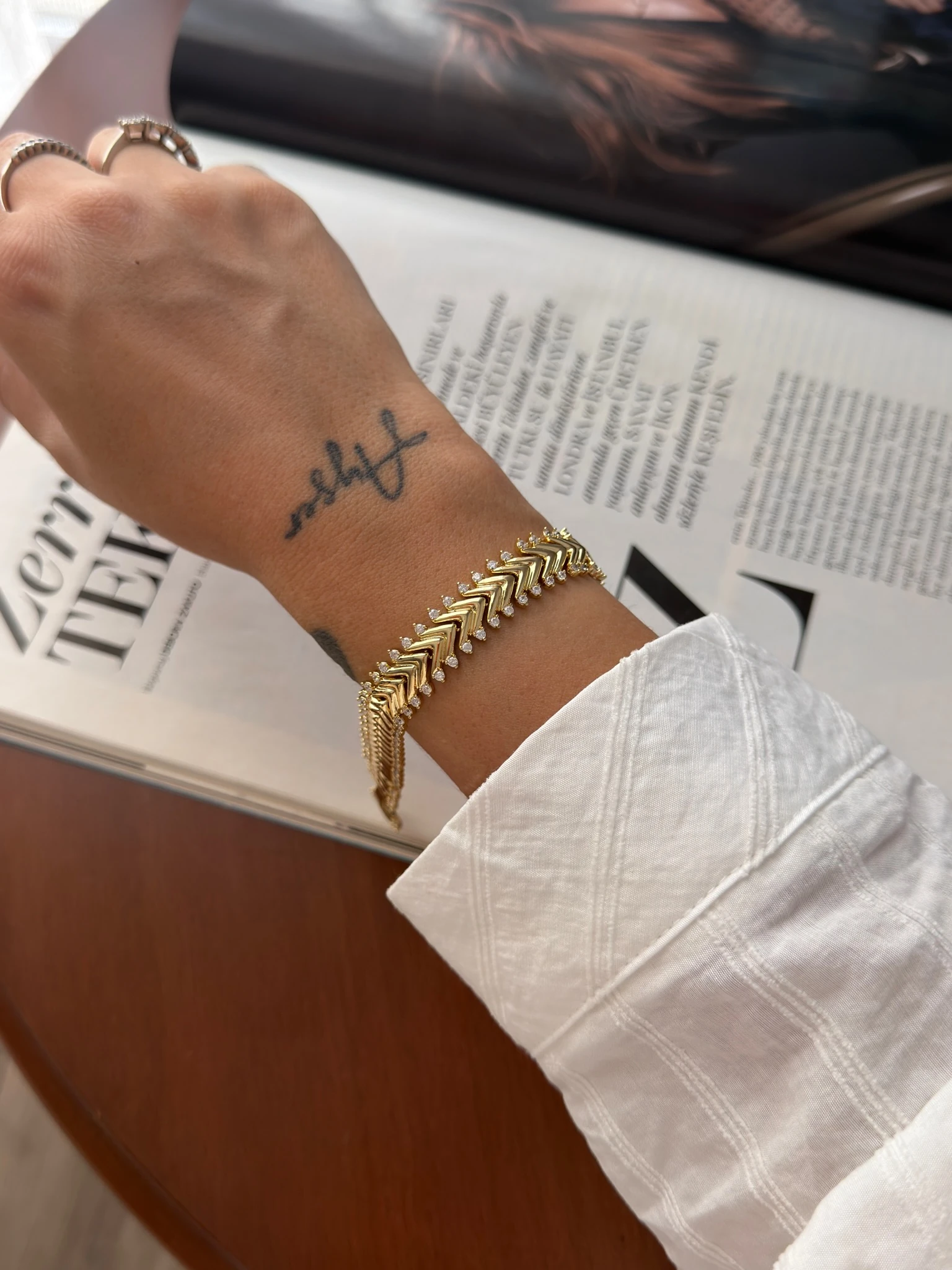 Vip 14K Kenarları Suyolu V Hasır Künye