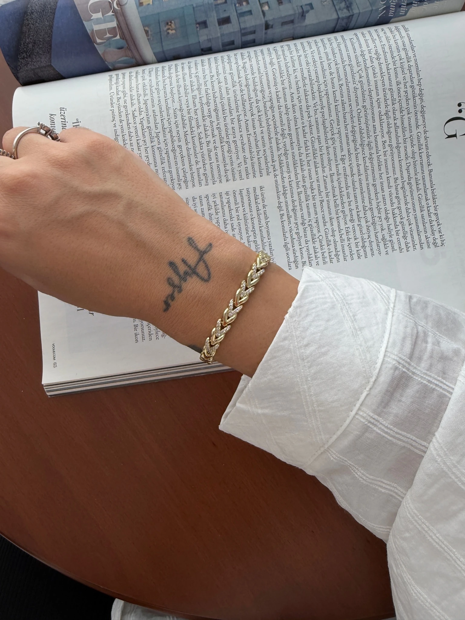 Vip 14K Yaprak Detaylı Taşlı Künye