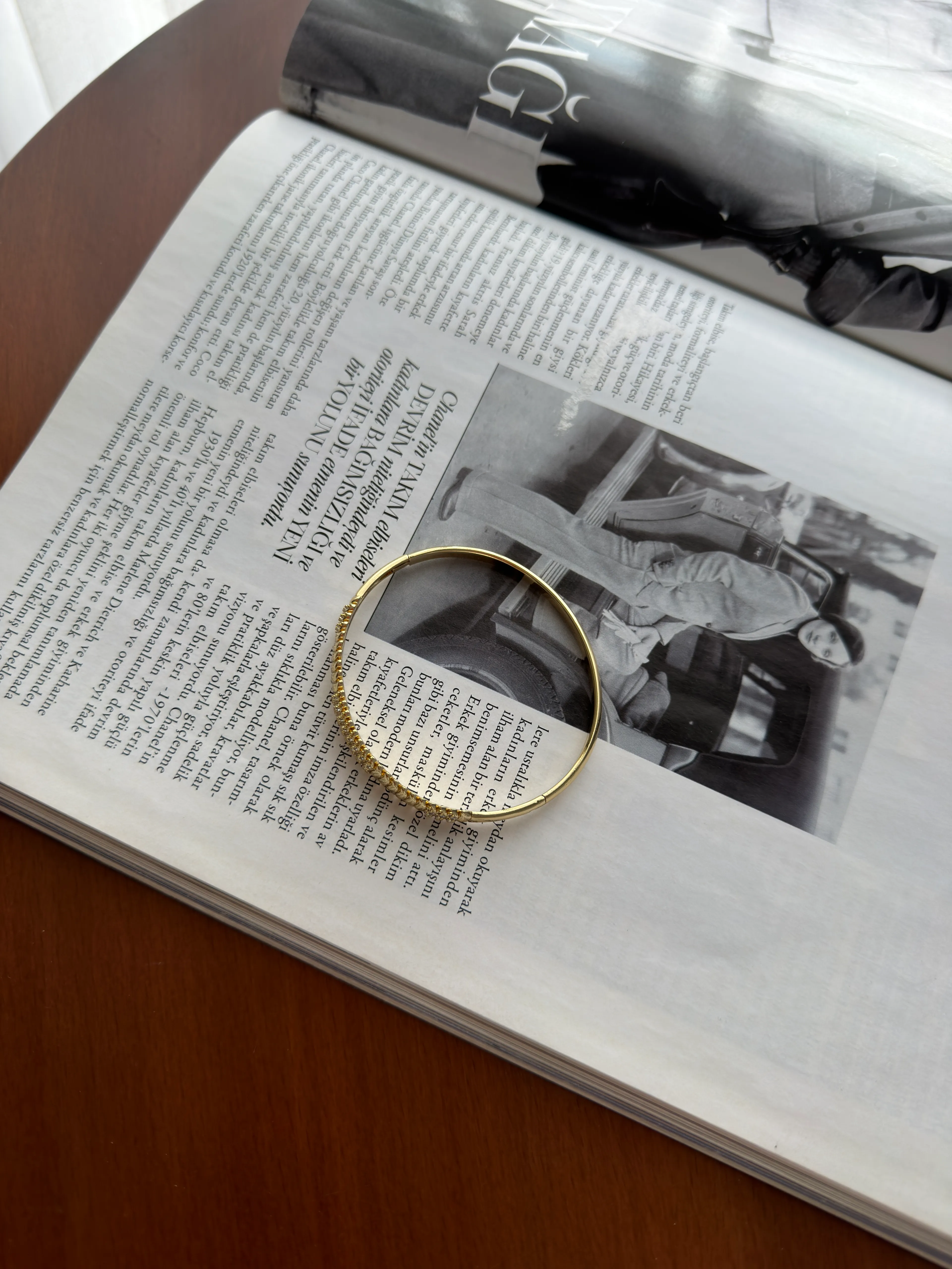 Vip 14 K Balıksırtı Zirkon Kelepçe