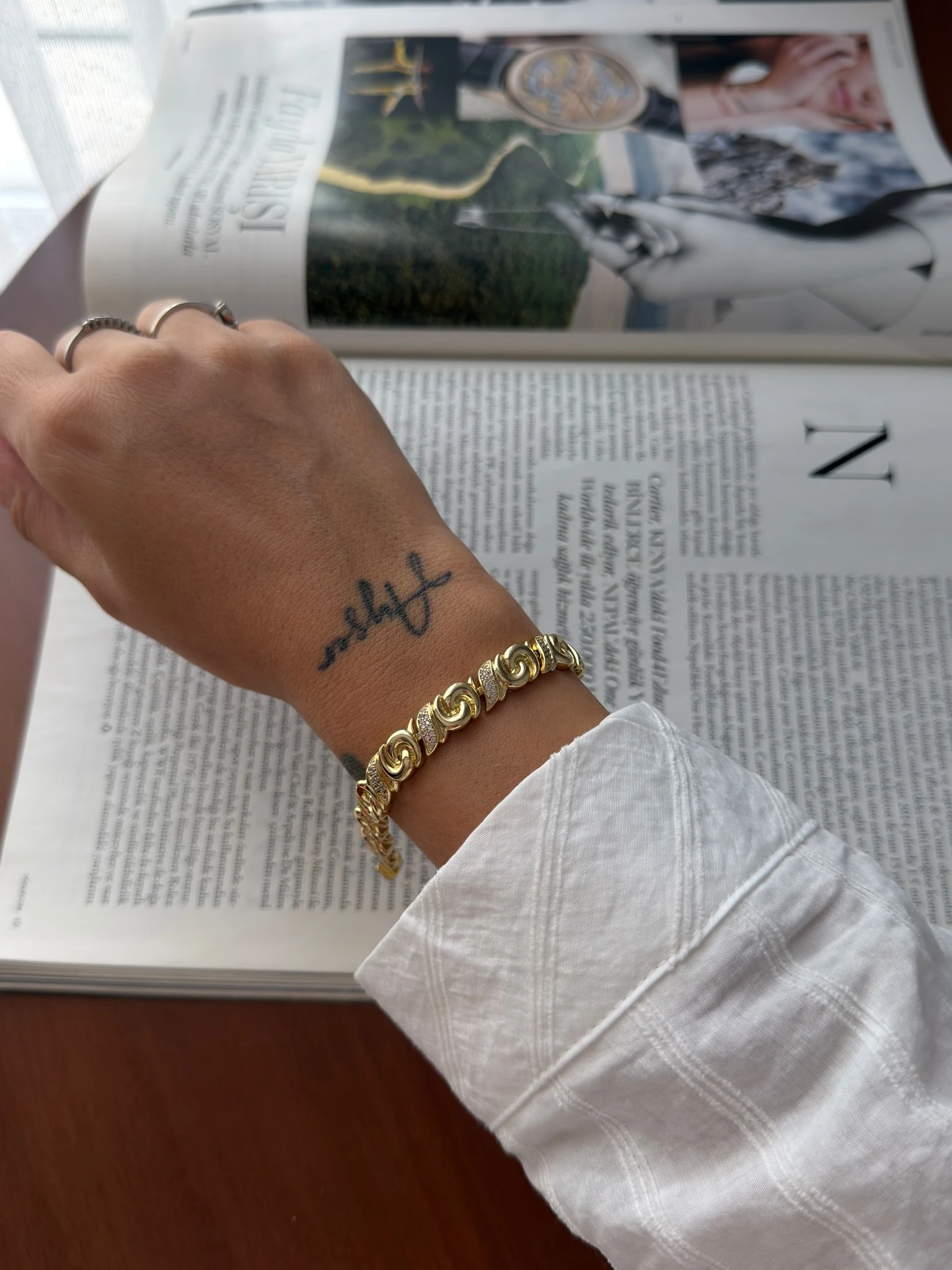 Vip 14K Taşlı Yuvarlak Sarmal Künye