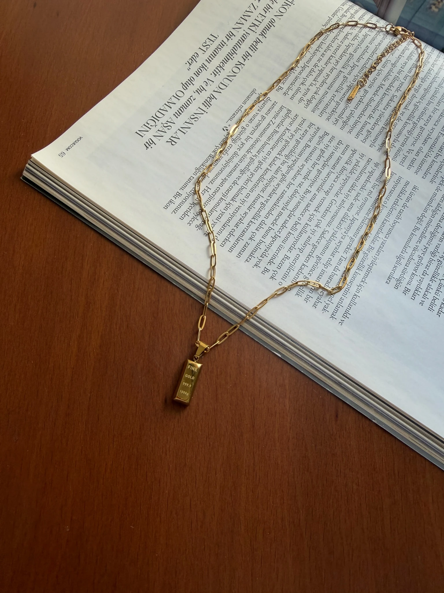 Çelik Kısa Külçe Detaylı Ataç Kolye