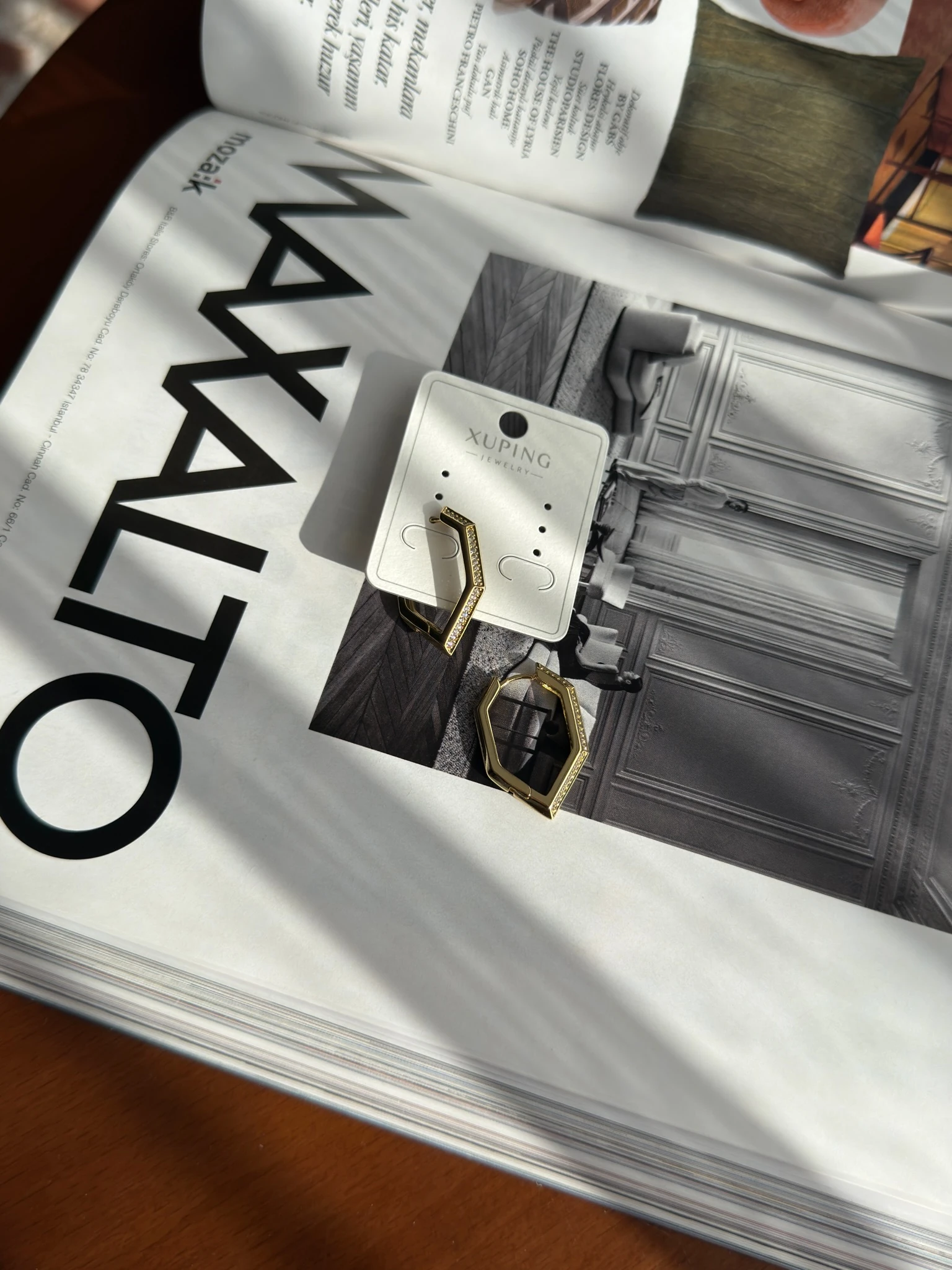 Vip 14K Oval Taşlı Halka Küpe