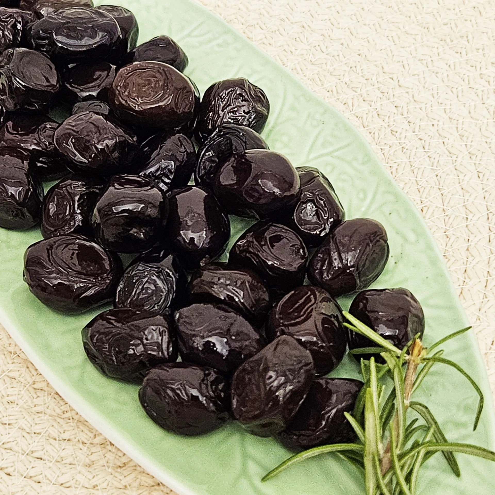 Süper Yağlı Siyah Zeytin 1 Kg