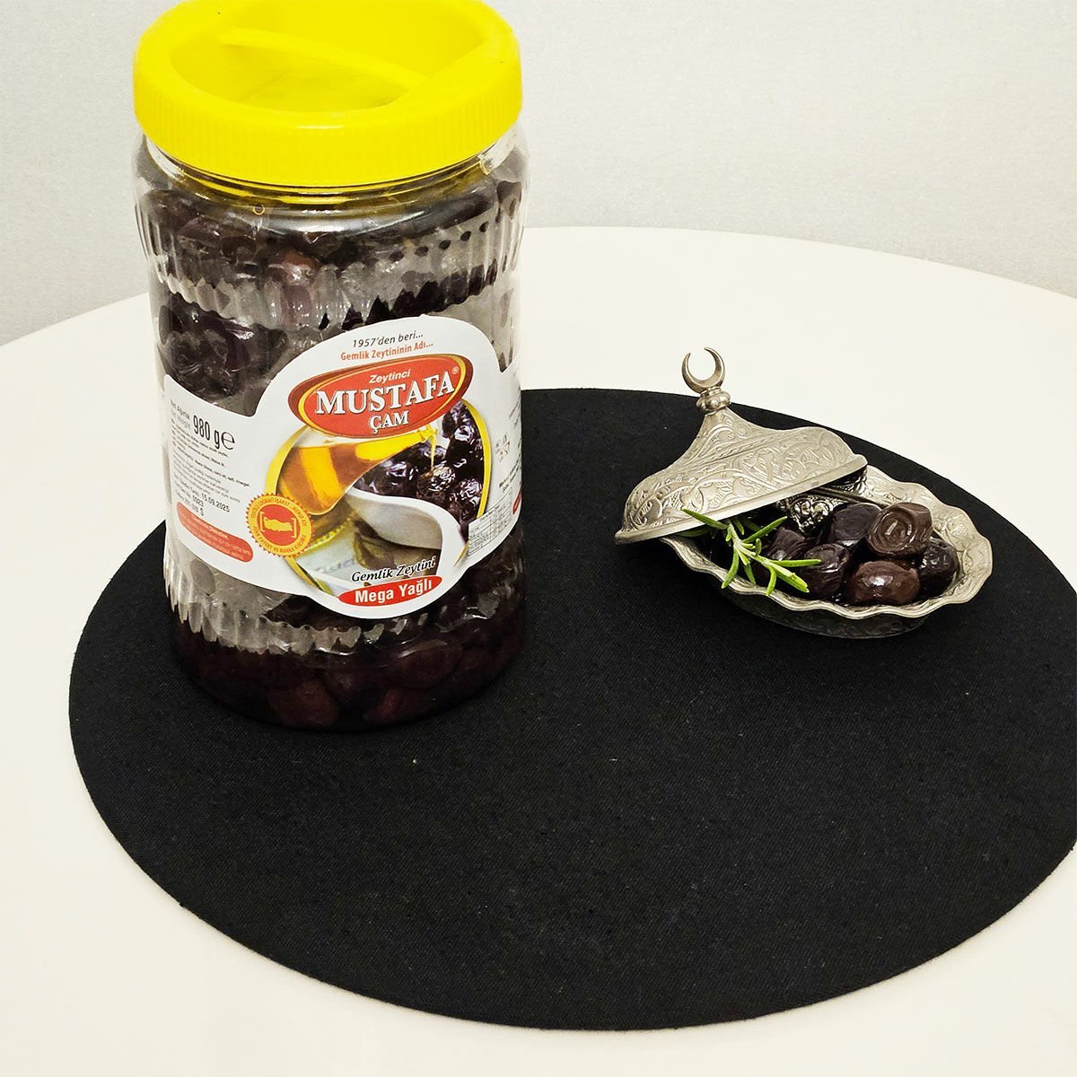 Mega Yağlı Siyah Zeytin - 1 Kg