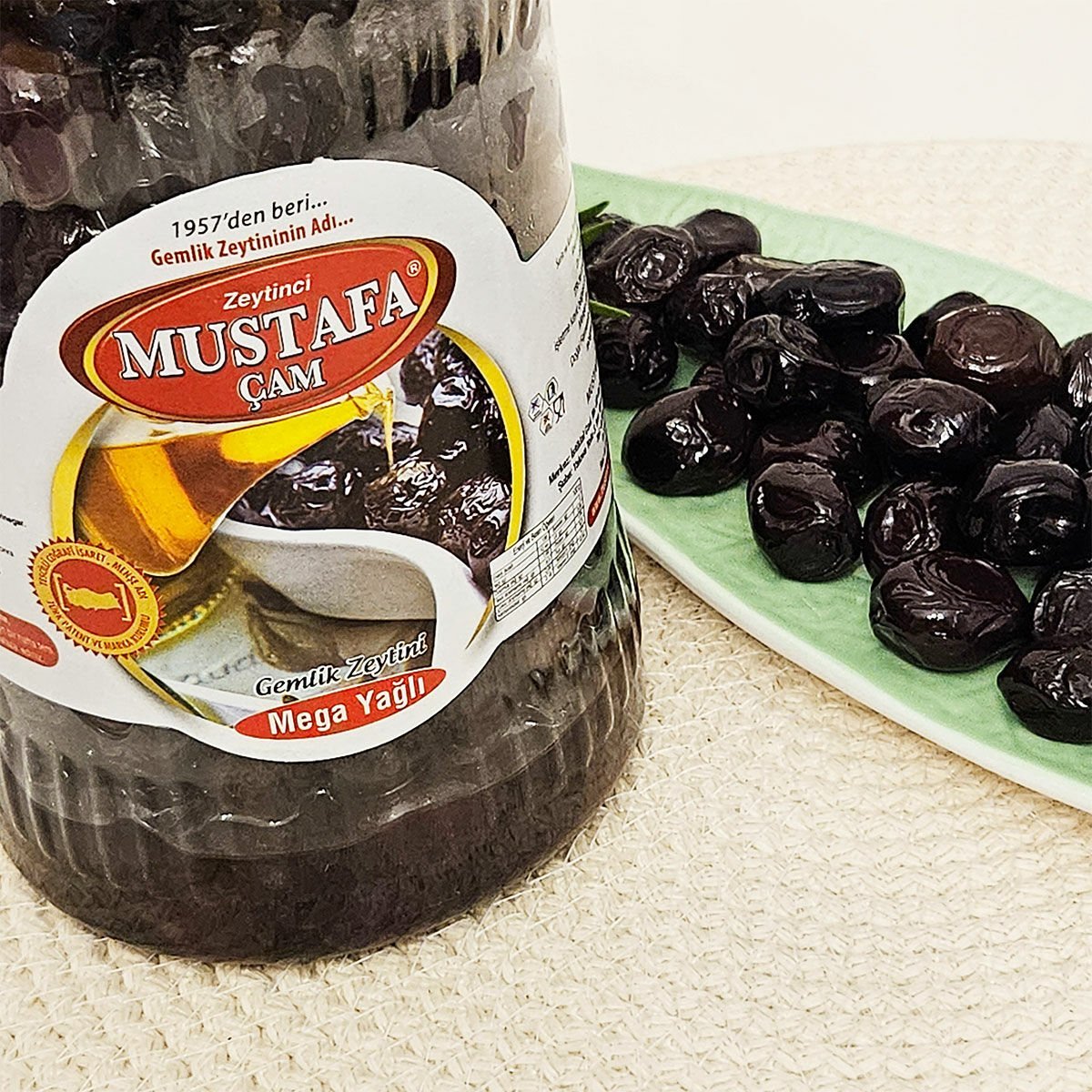 Mega Yağlı Siyah Zeytin - 1 Kg