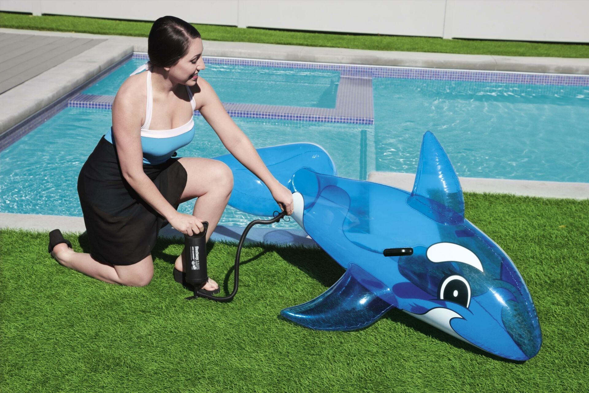 KZL-BW41037 RIDING TRANSPARENT WHALE 157X94CM 12