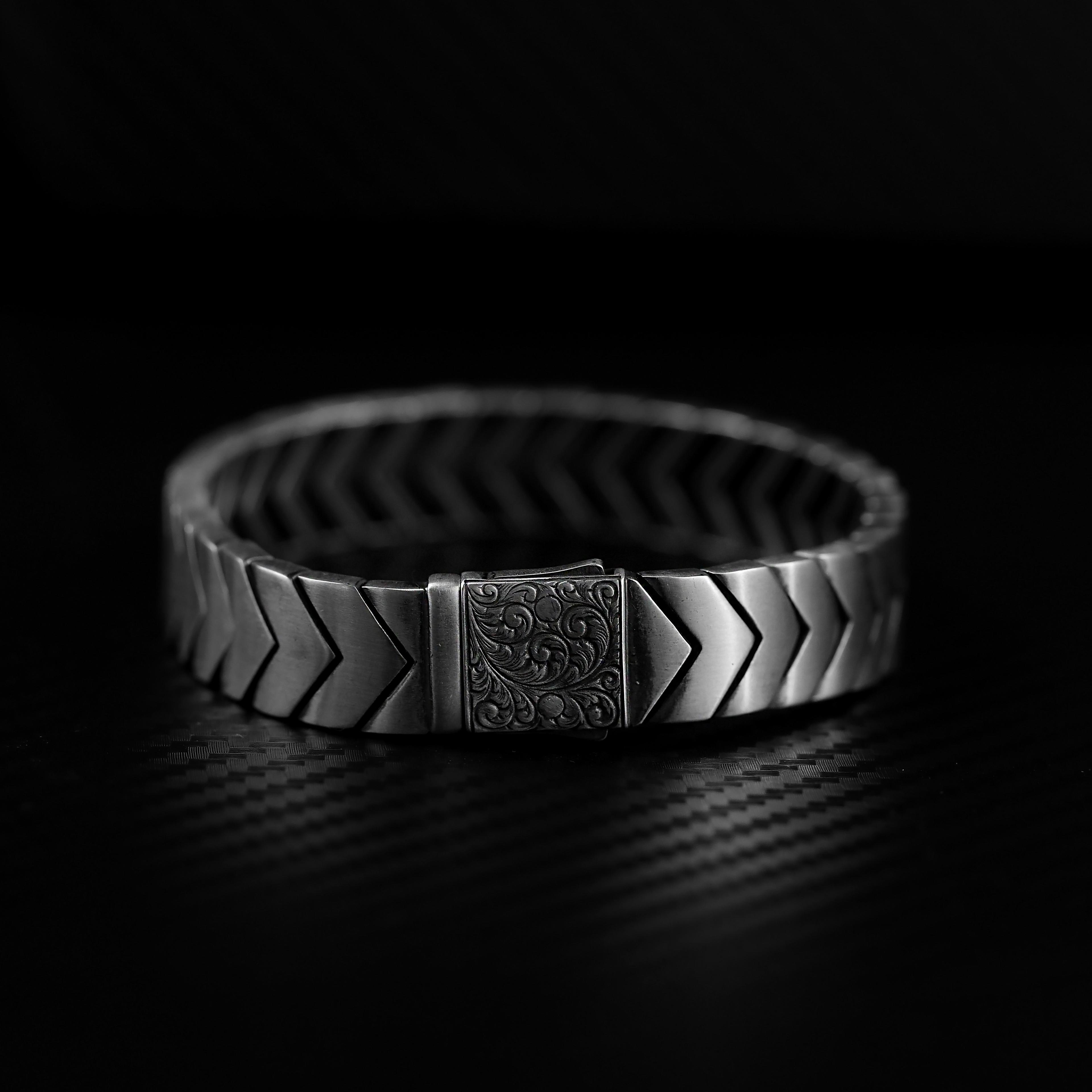 Silver V Bracelet
