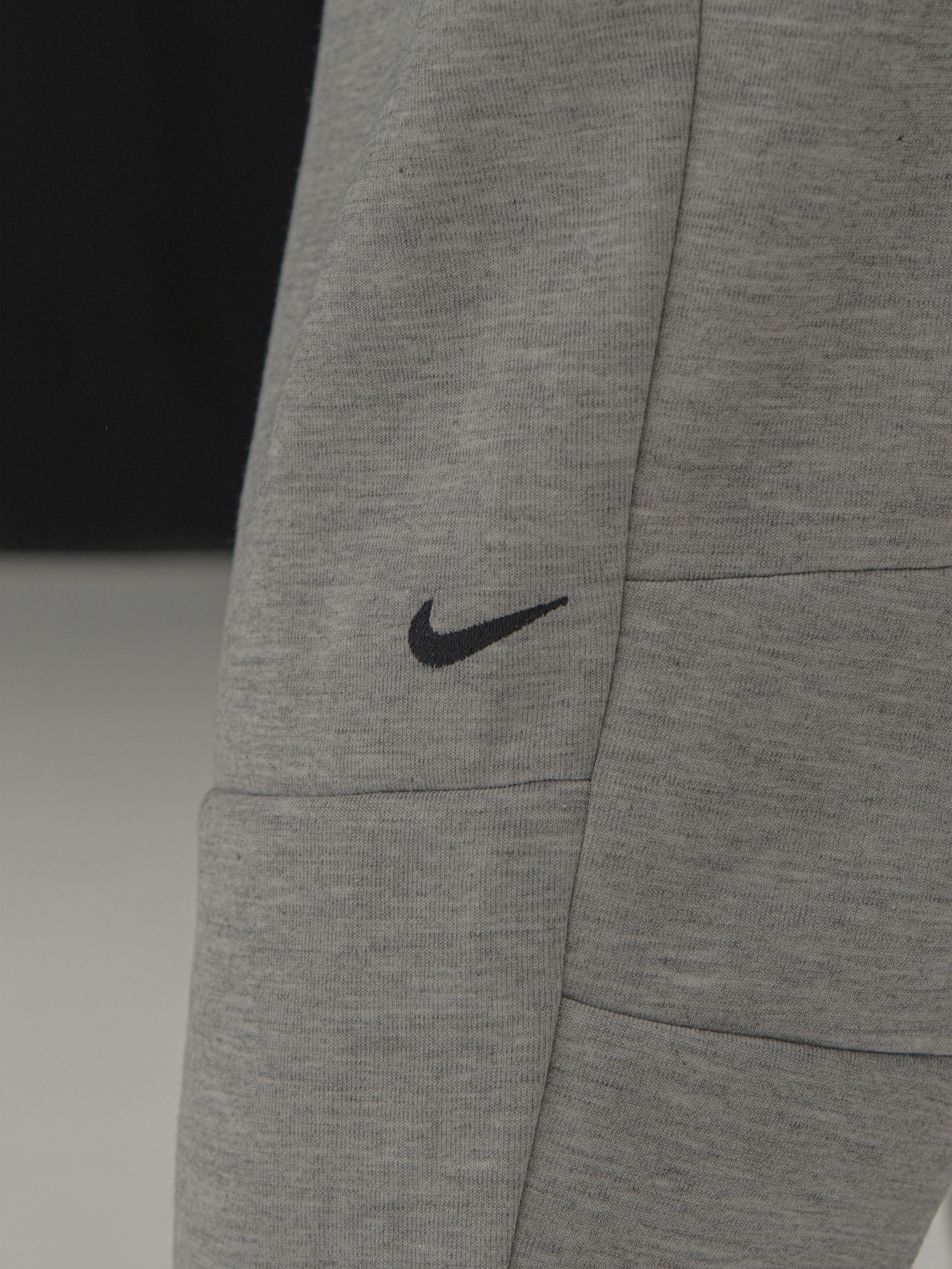 Tech Fleece 5th Gen Jogger - Gri