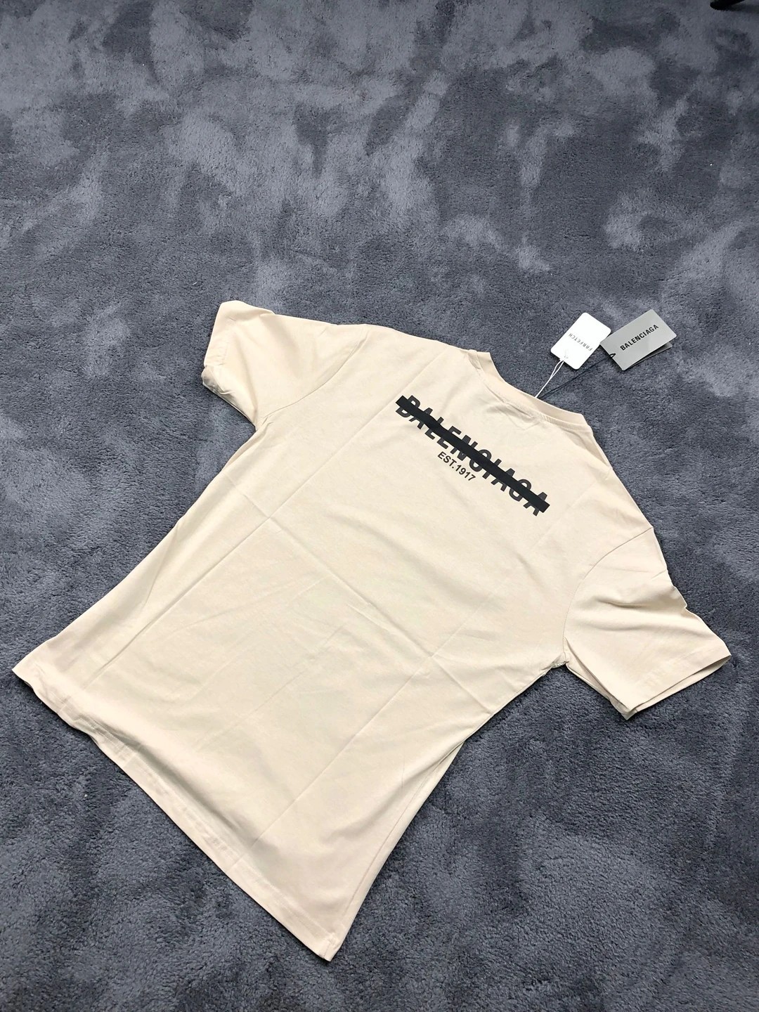 Balenciaga Text Logo Tee - Krem