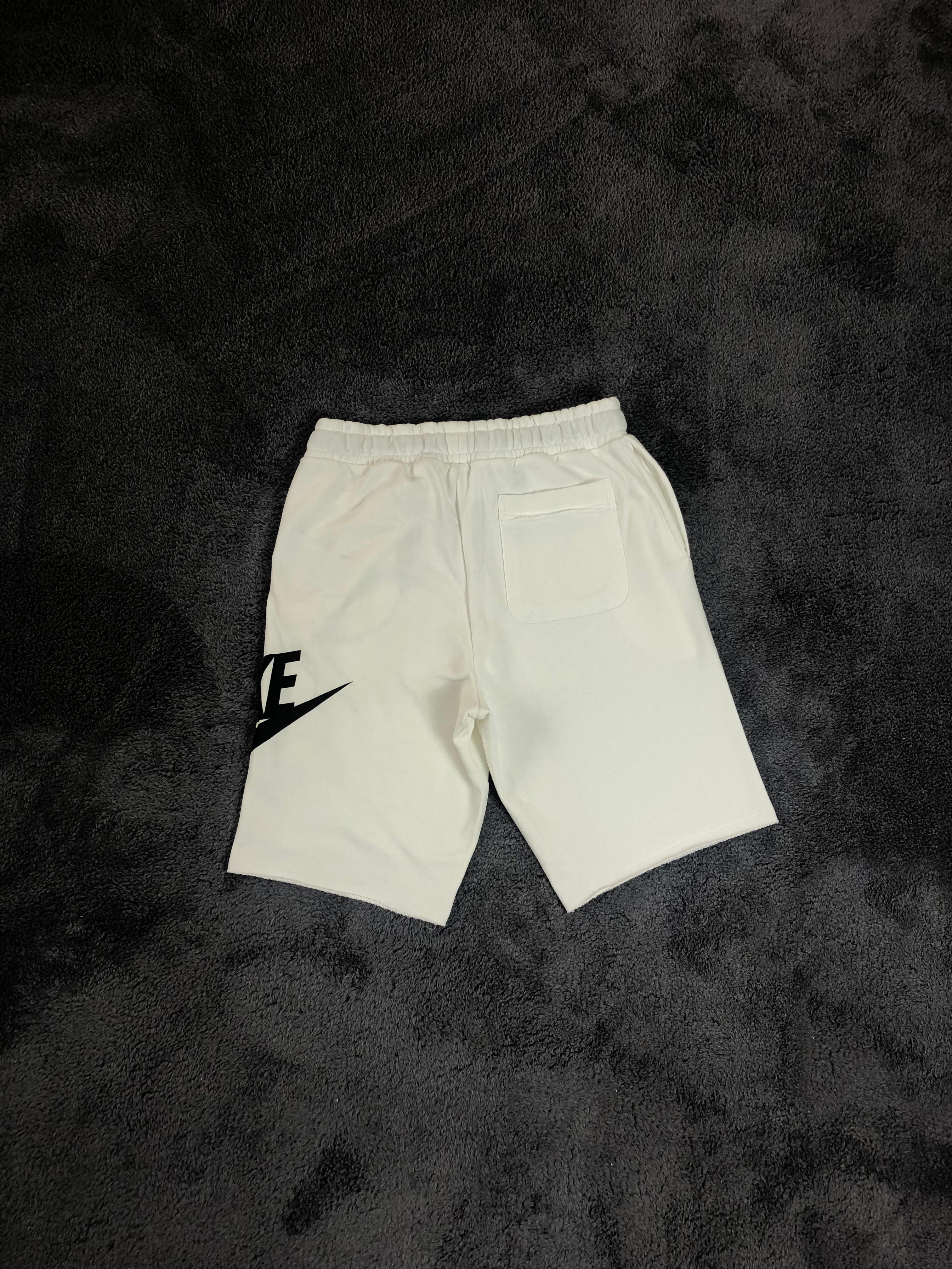 Nike Club Alumni Short - Beyaz