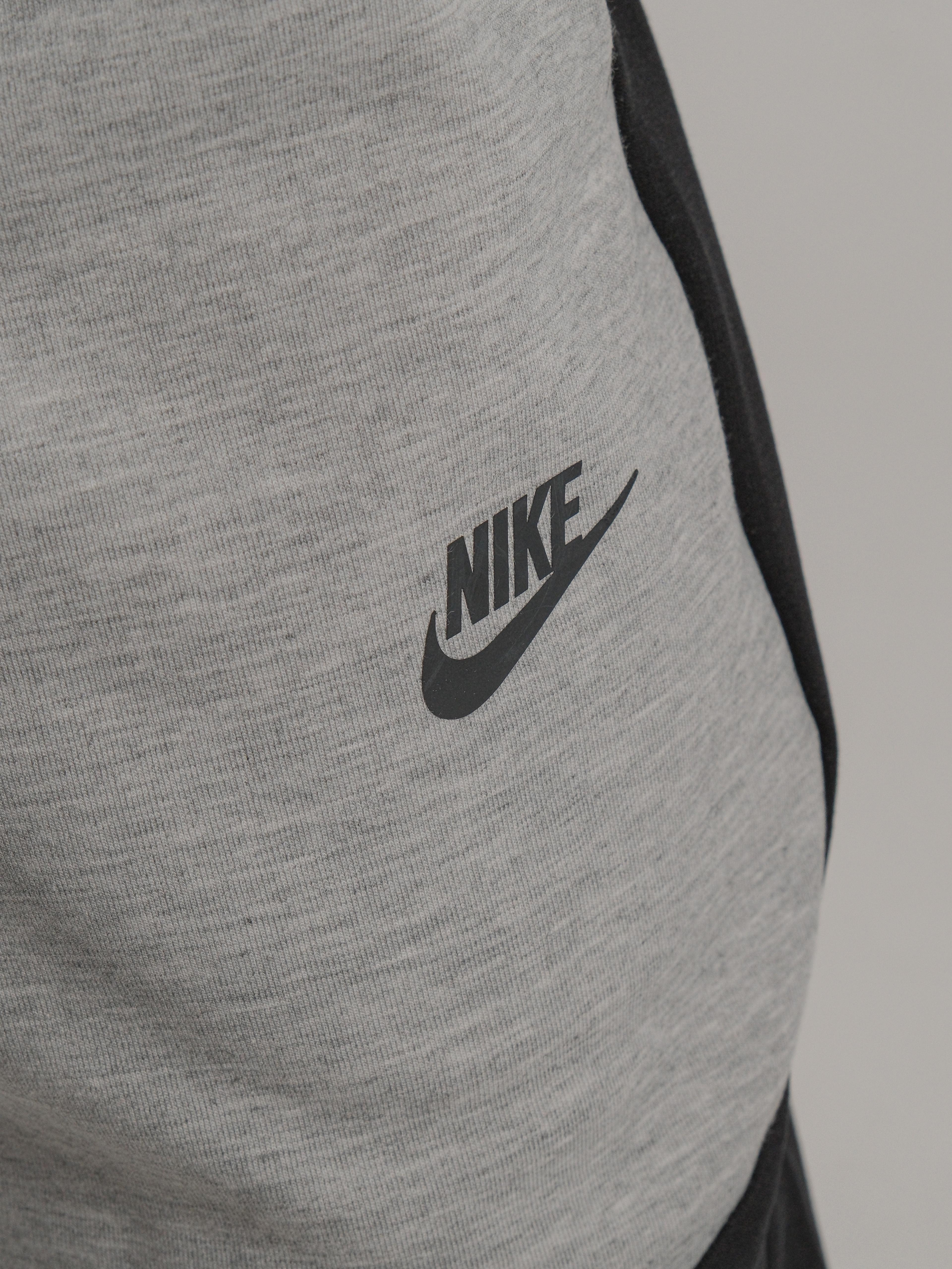 Tech Fleece 5th Gen Jogger - Siyah & Gri
