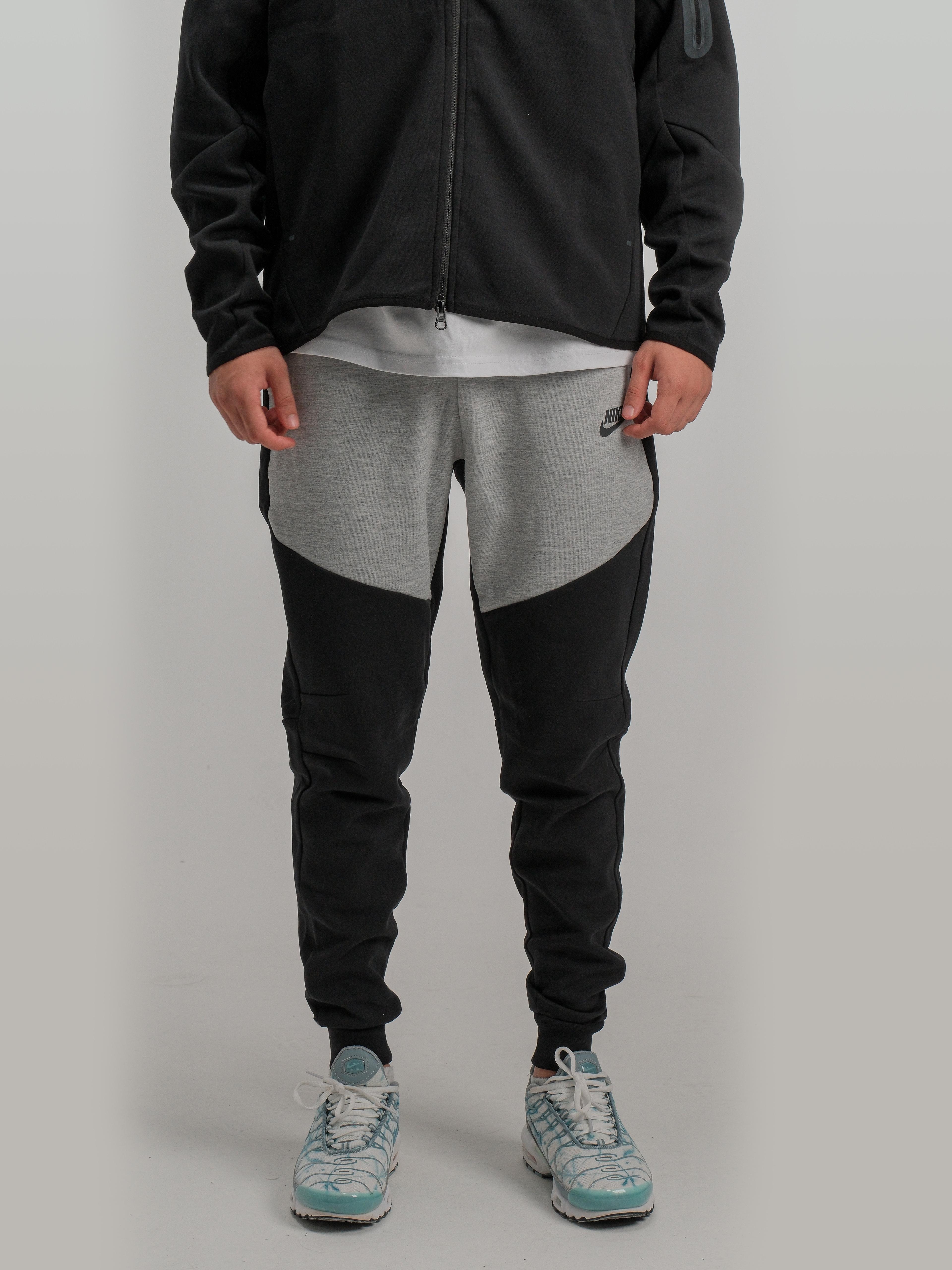 Tech Fleece 5th Gen Jogger - Siyah & Gri