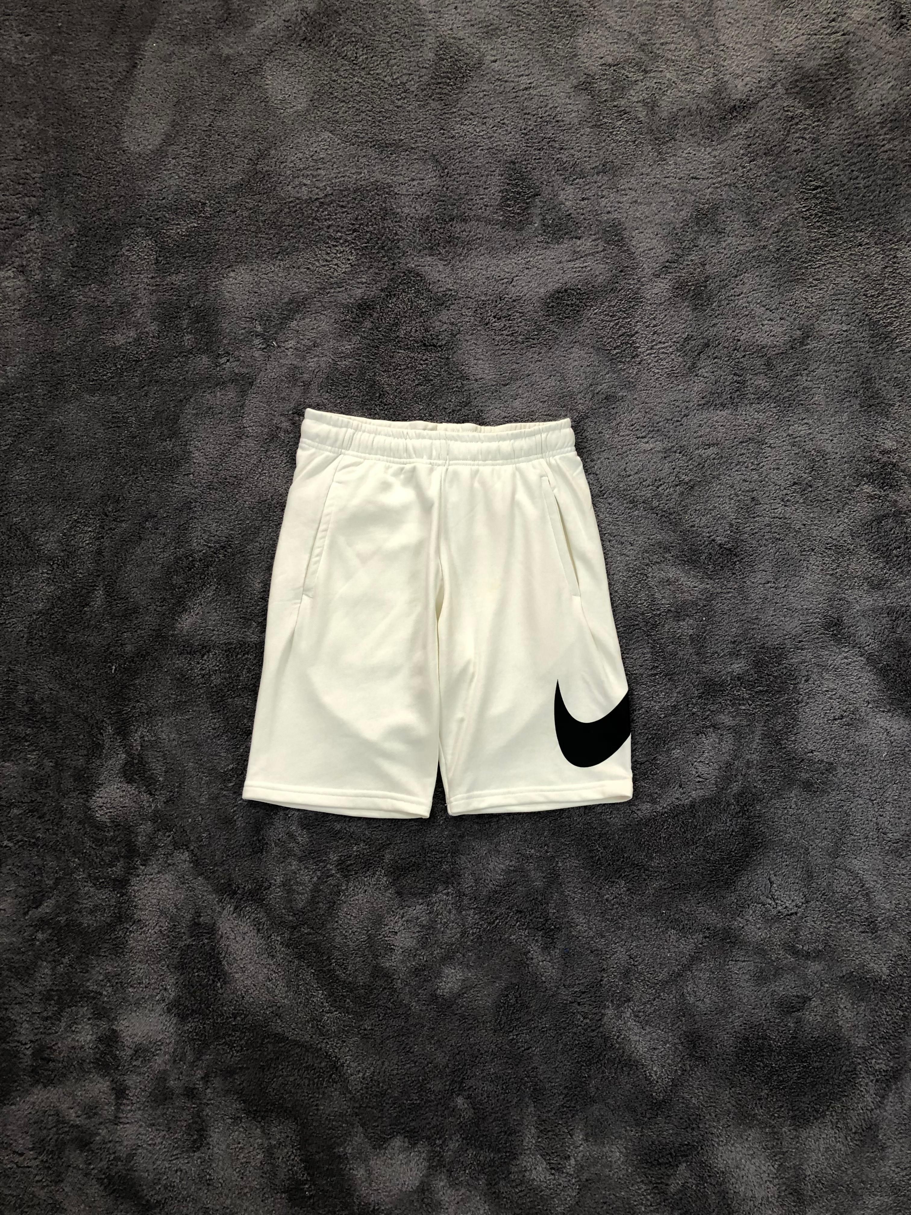 Nike Big Swoosh Short - Beyaz