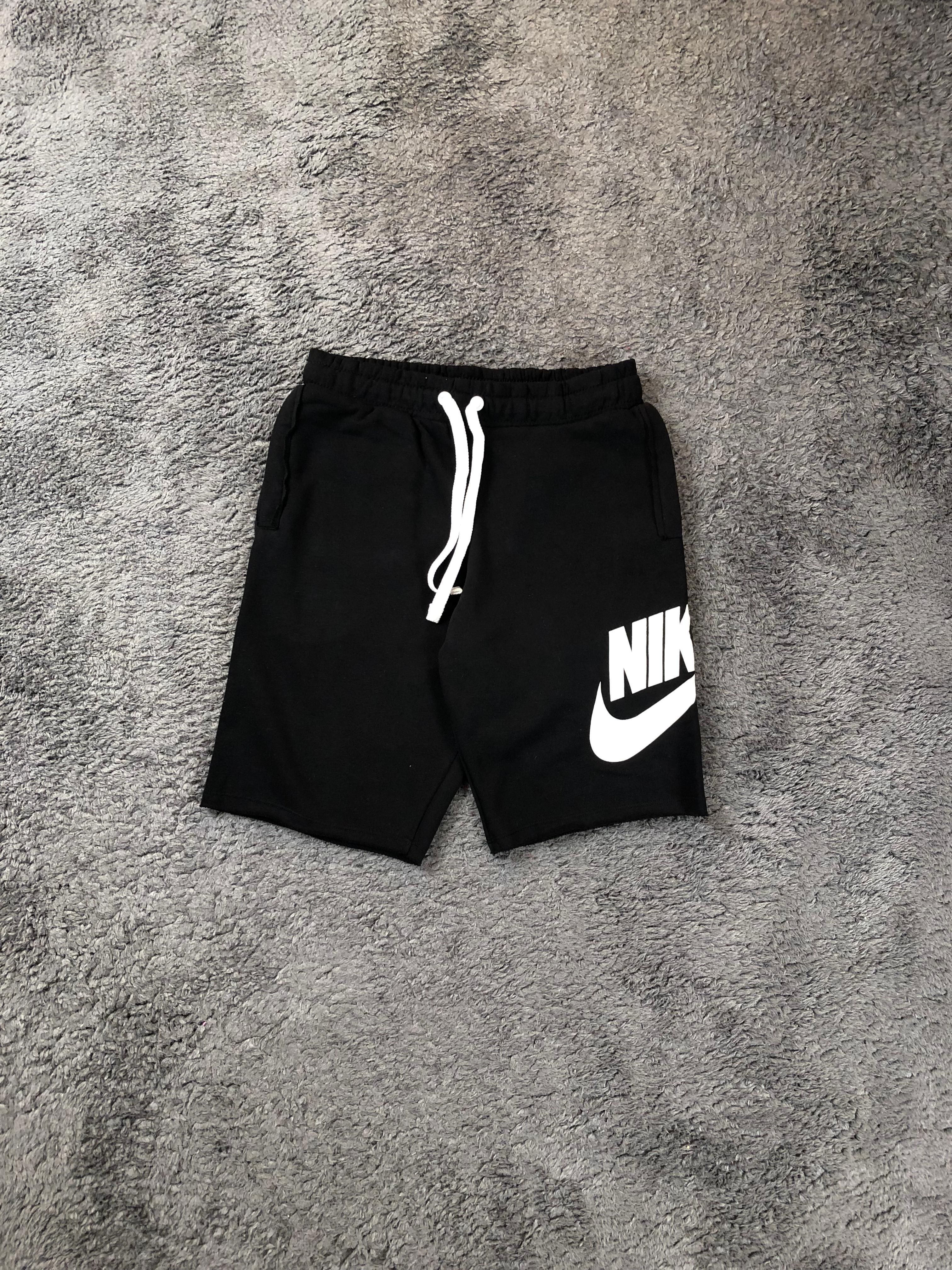 Nike Club Alumni Short - Siyah