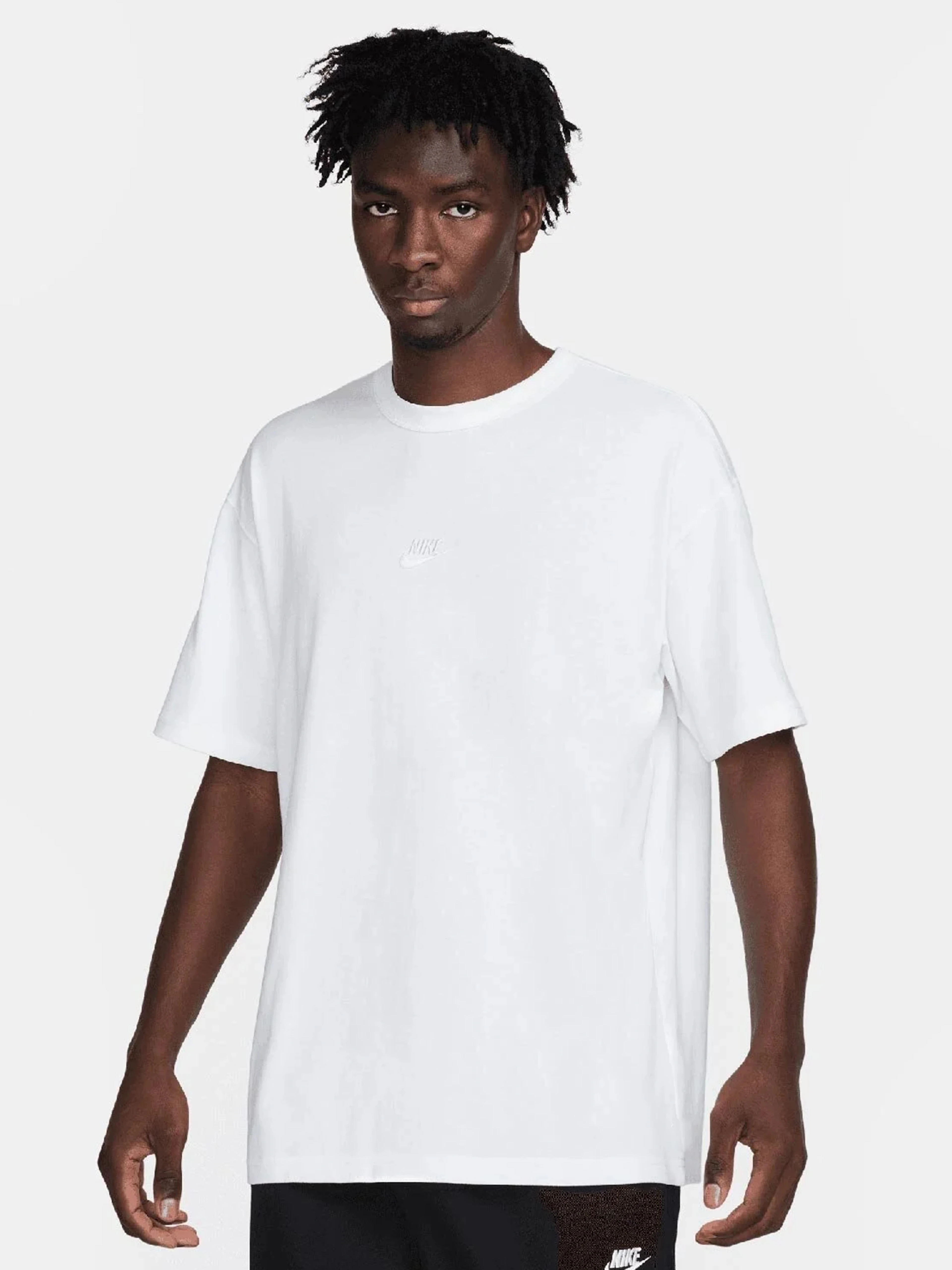 Nike Premium Essentials Tee