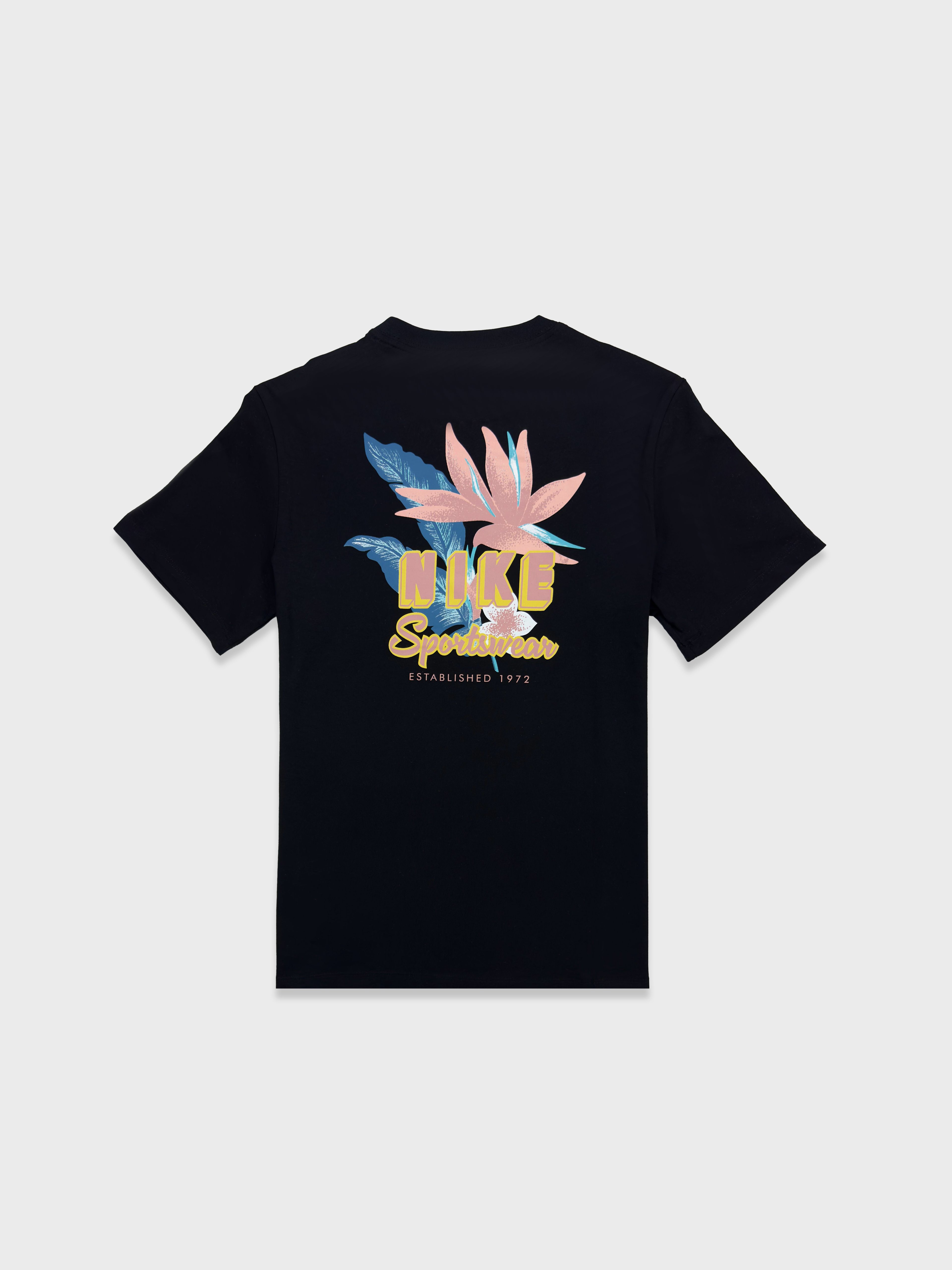 Nike Sportswear Graphic Tee