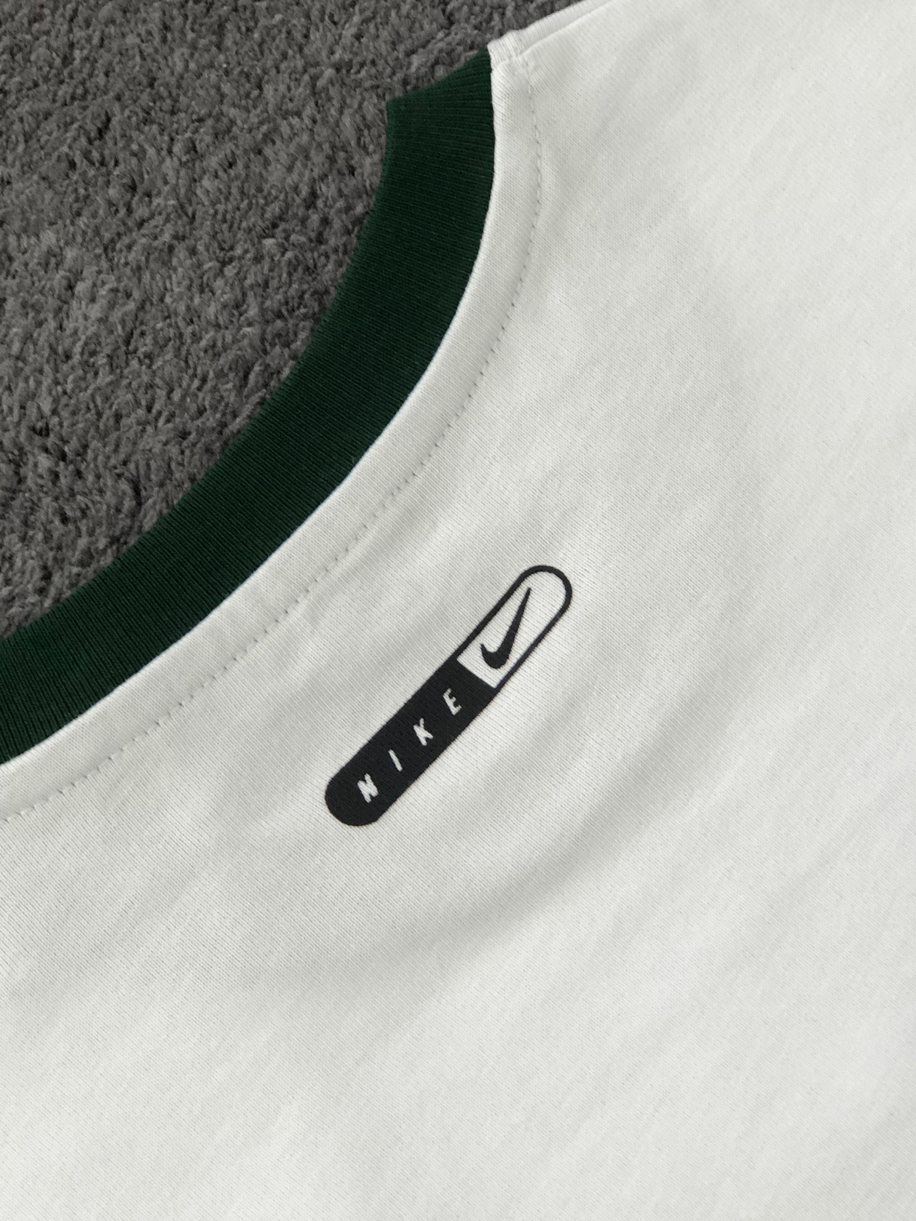 Nike Swoosh Crop - Beyaz