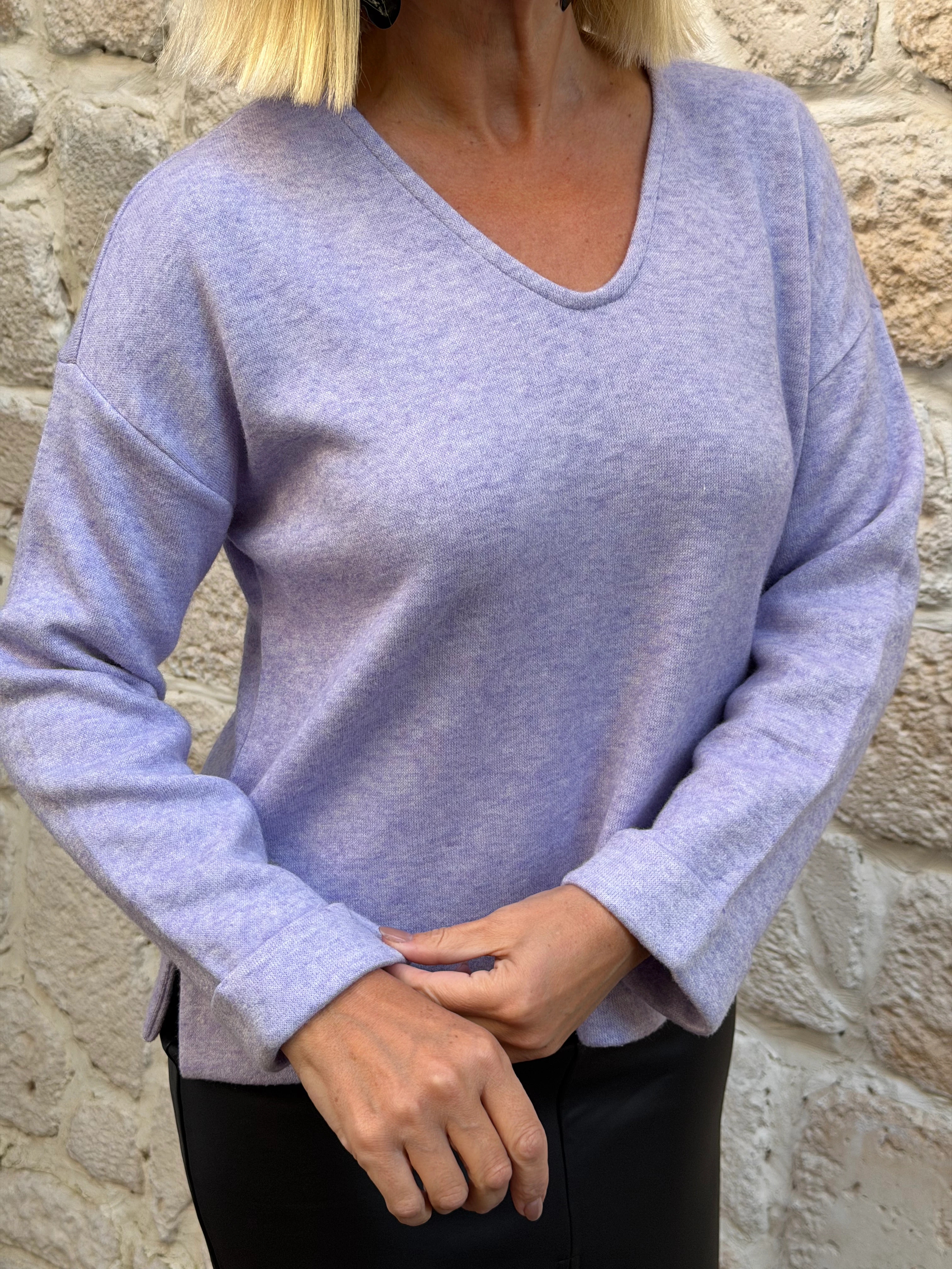 Gukamma V Yaka Triko