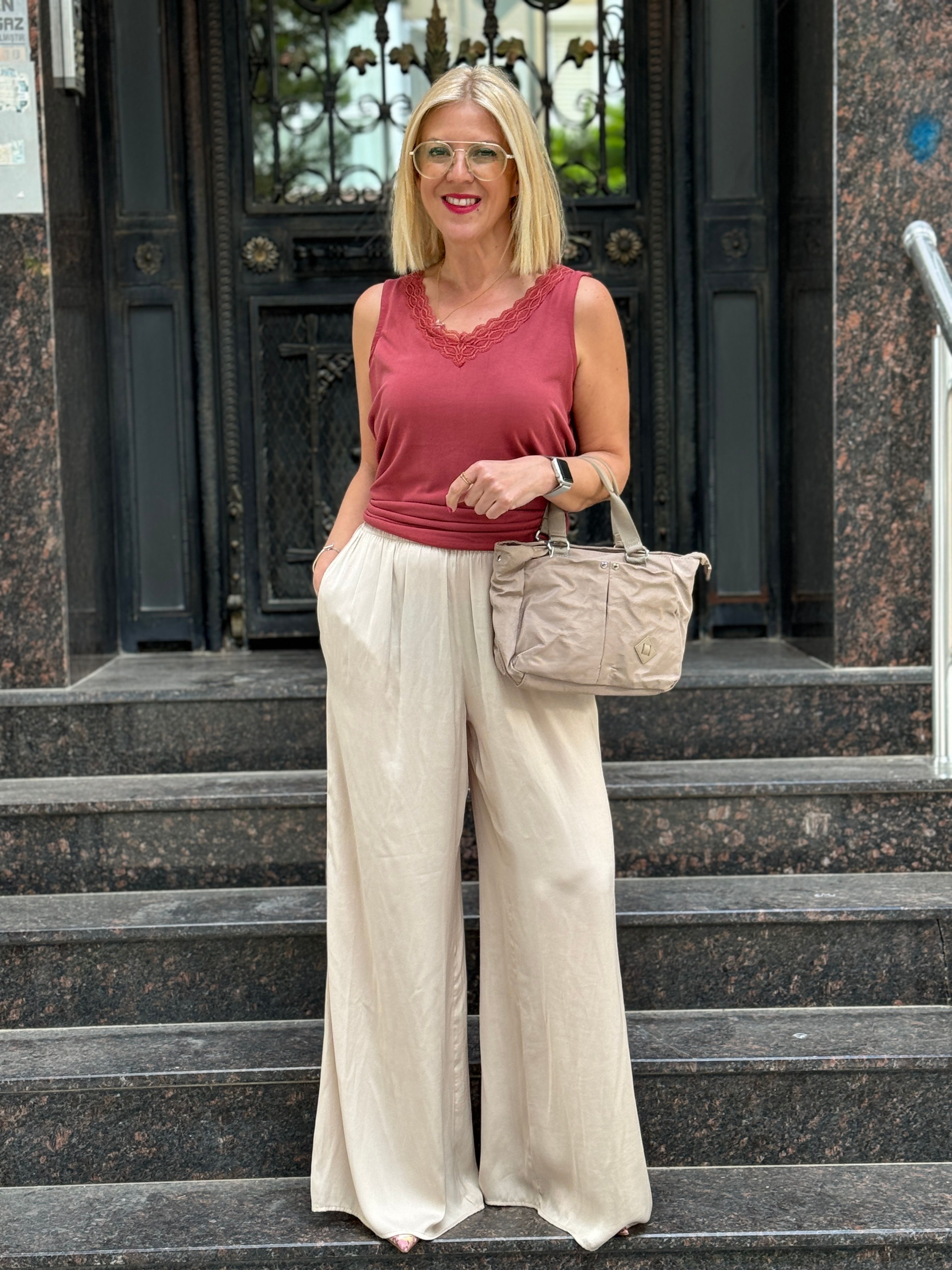Elena Dantelli Askılı Bluz
