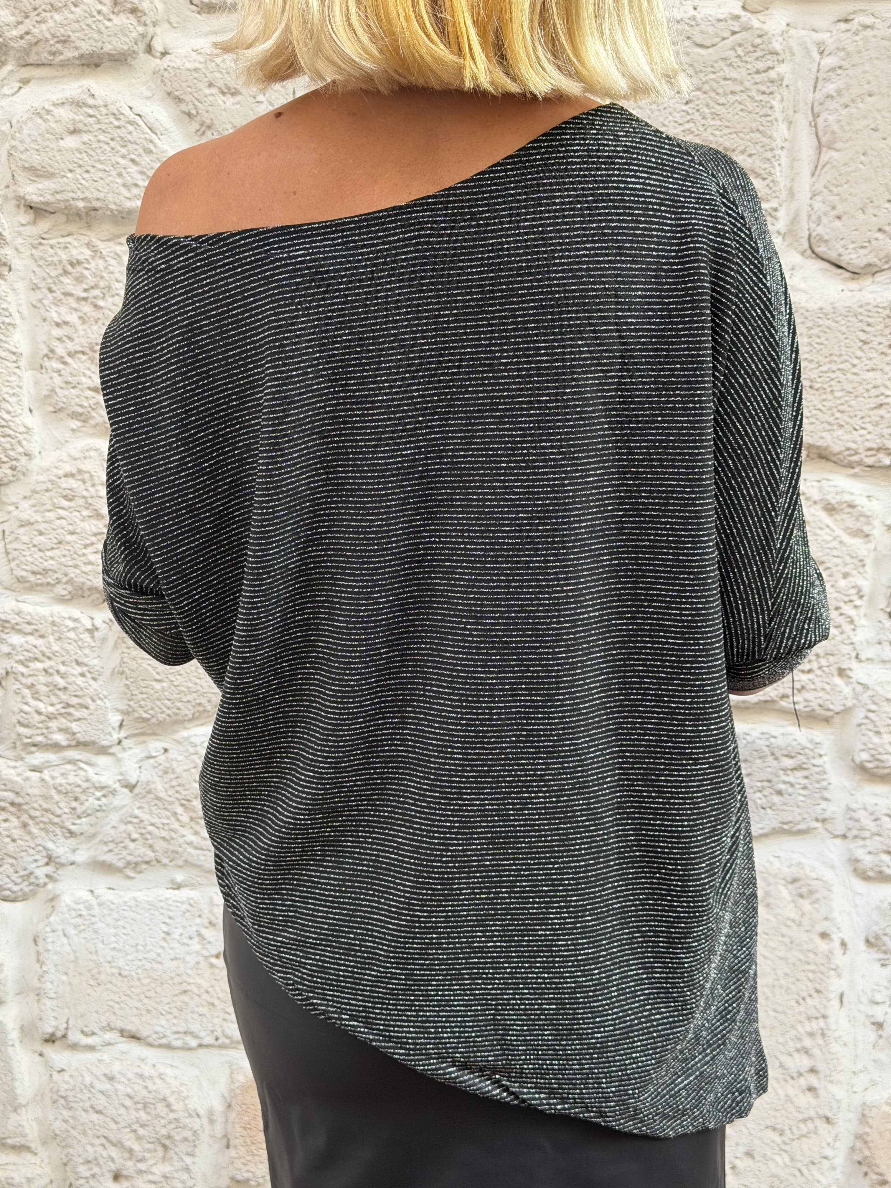 Nuit Uzun Kollu Bluz