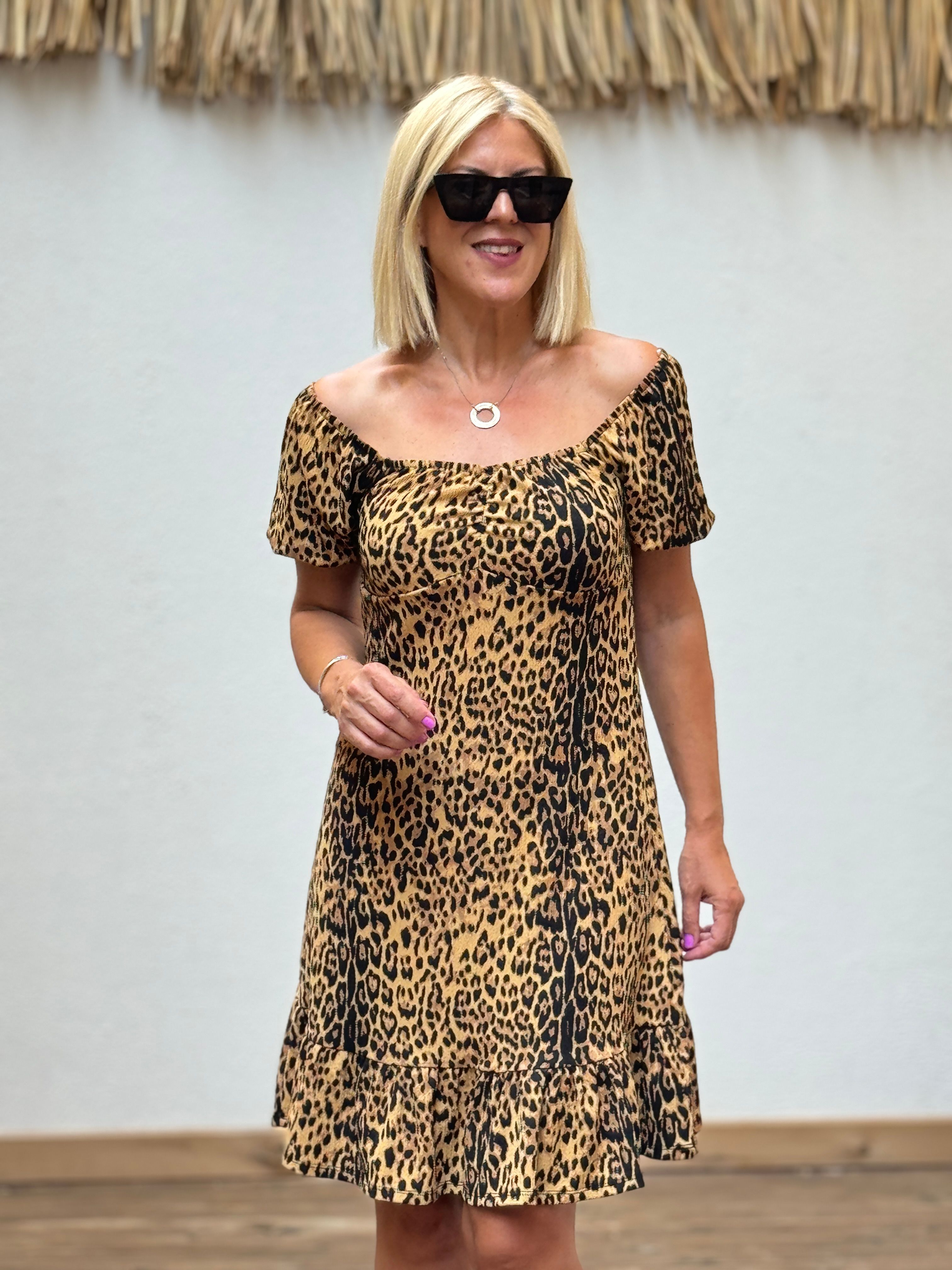 Leopar Desen Madonna Yaka Elbise