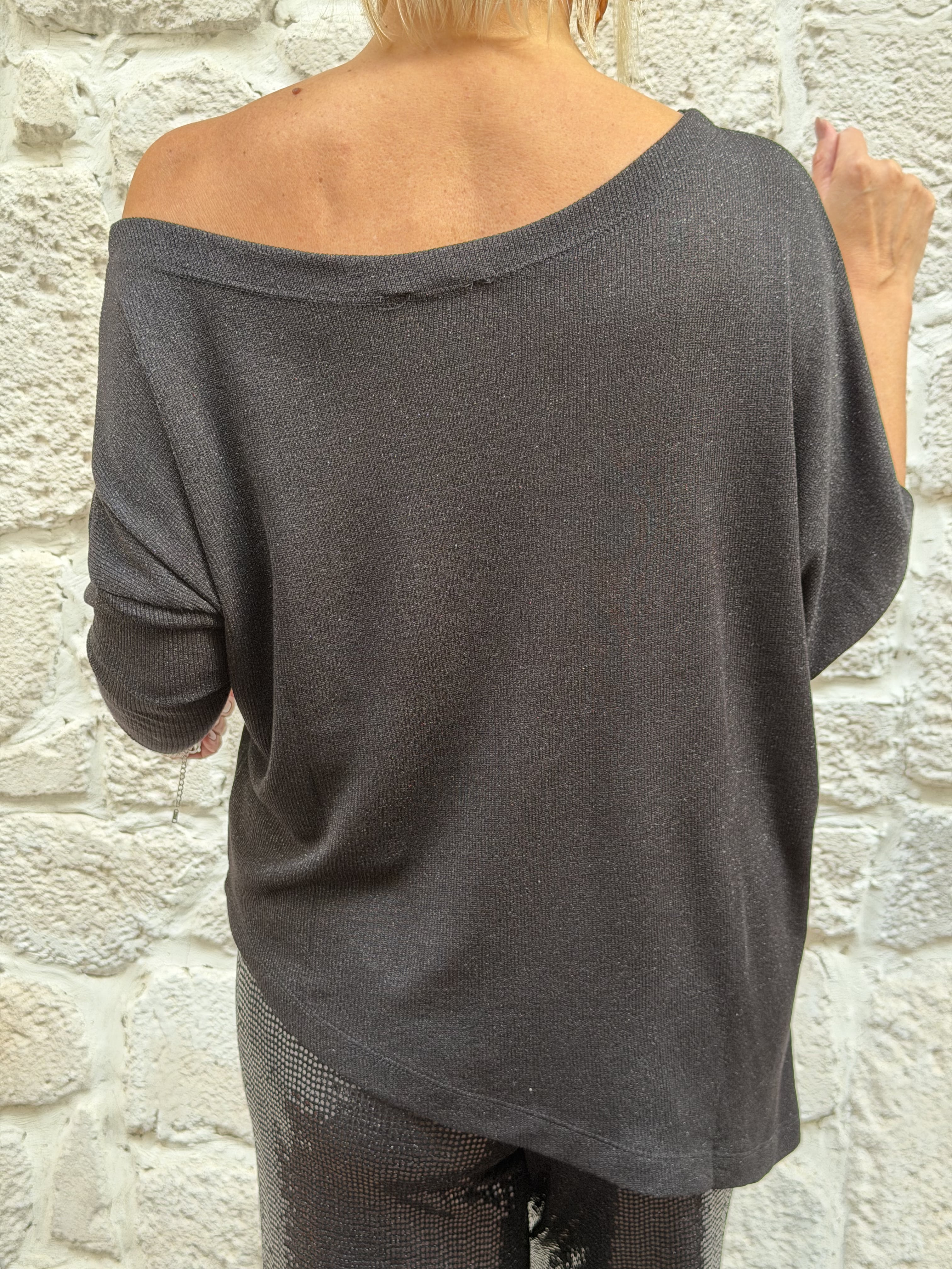 Nuit Uzun Kollu Bluz