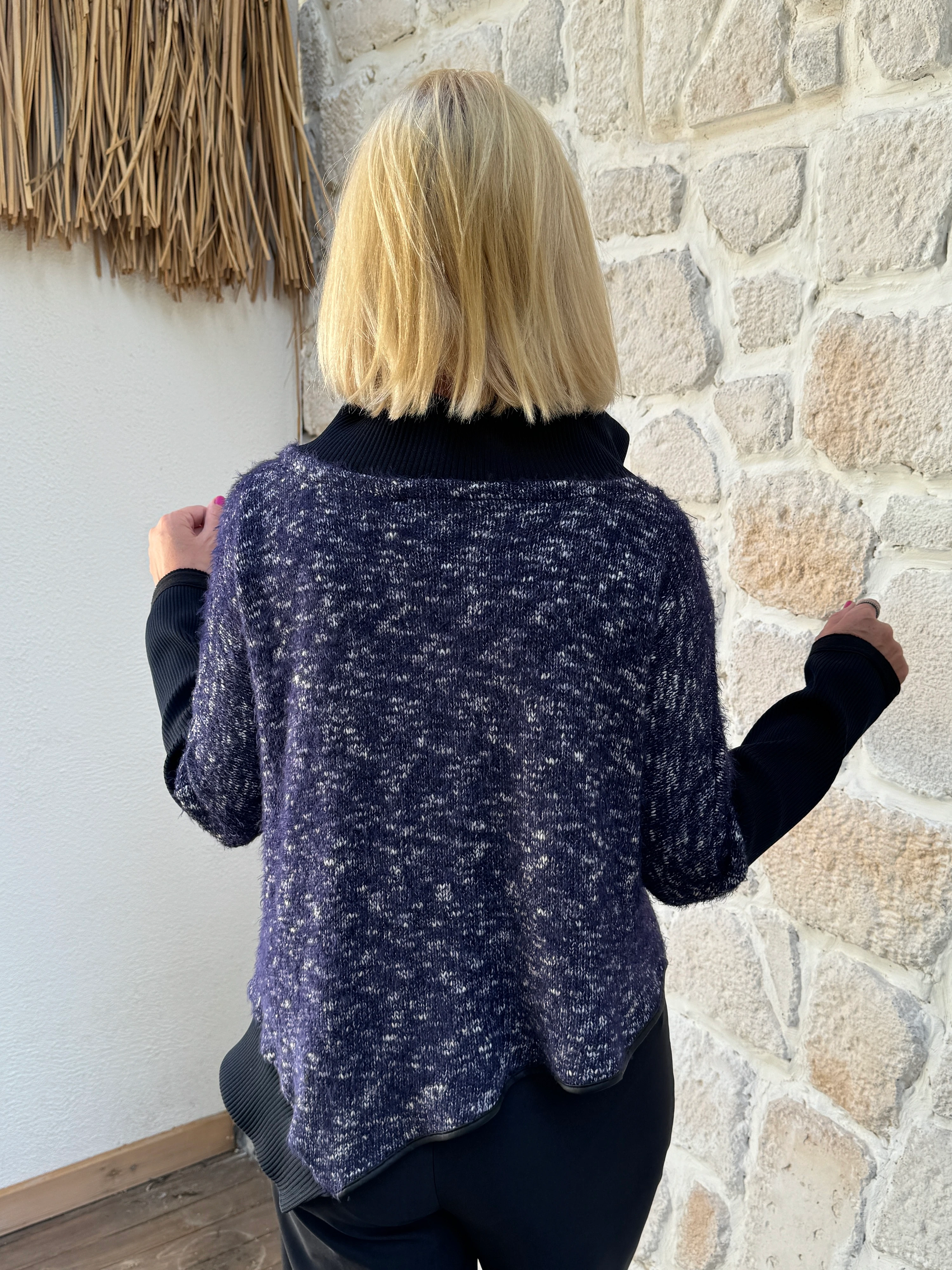 Kırçıllı Triko Asimetrik Tasarım Ceket