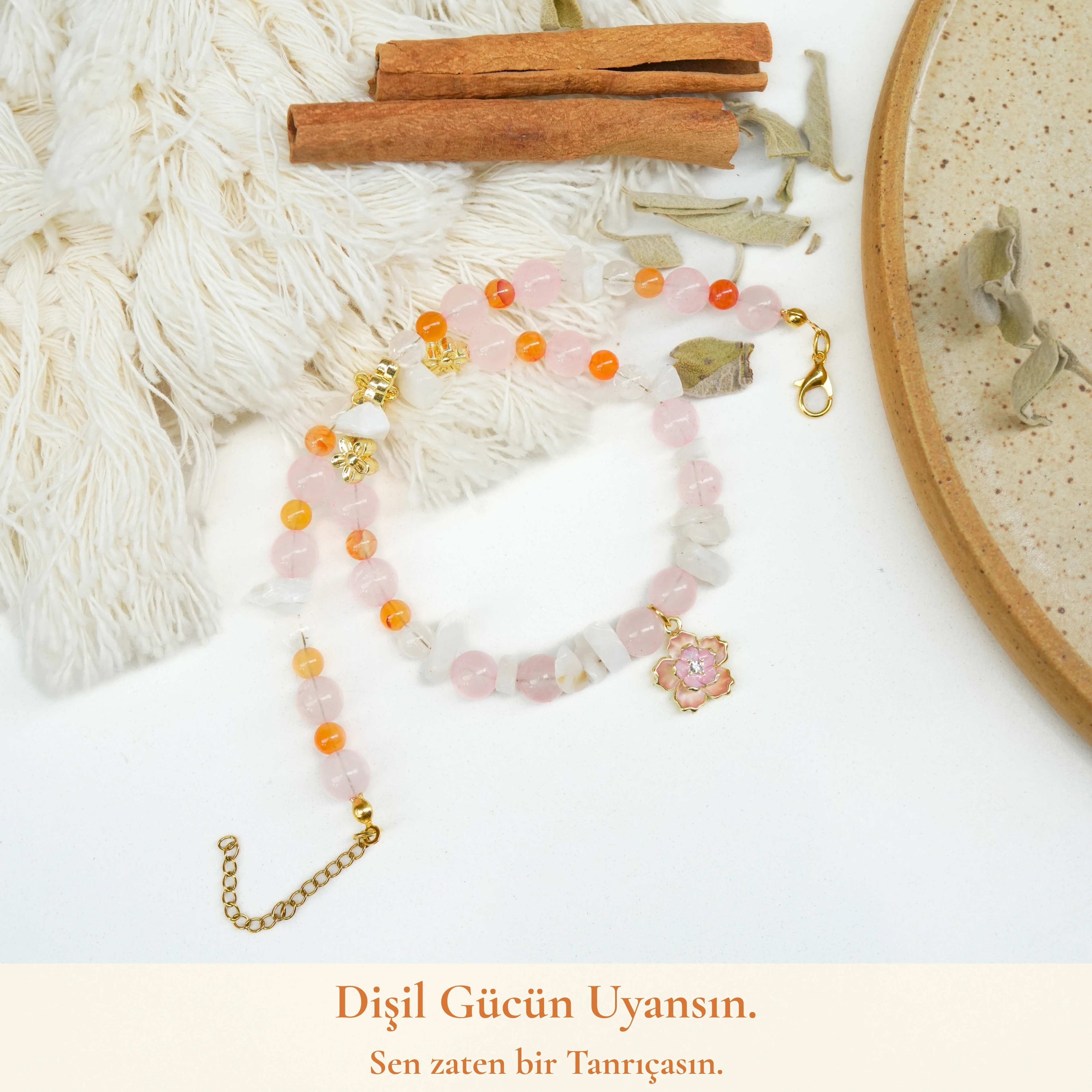  İlahi Dişil Enerji Kolyesi