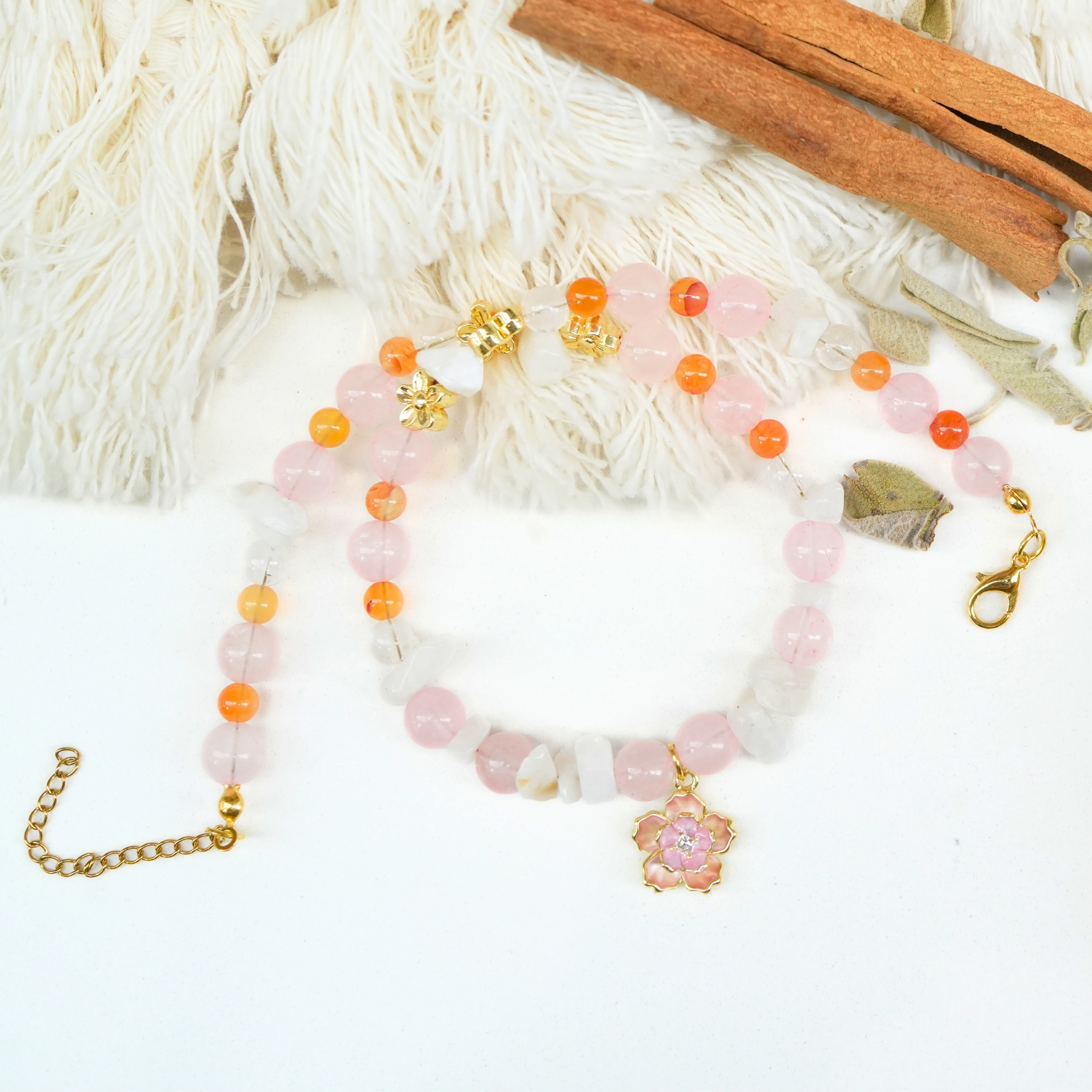  İlahi Dişil Enerji Kolyesi