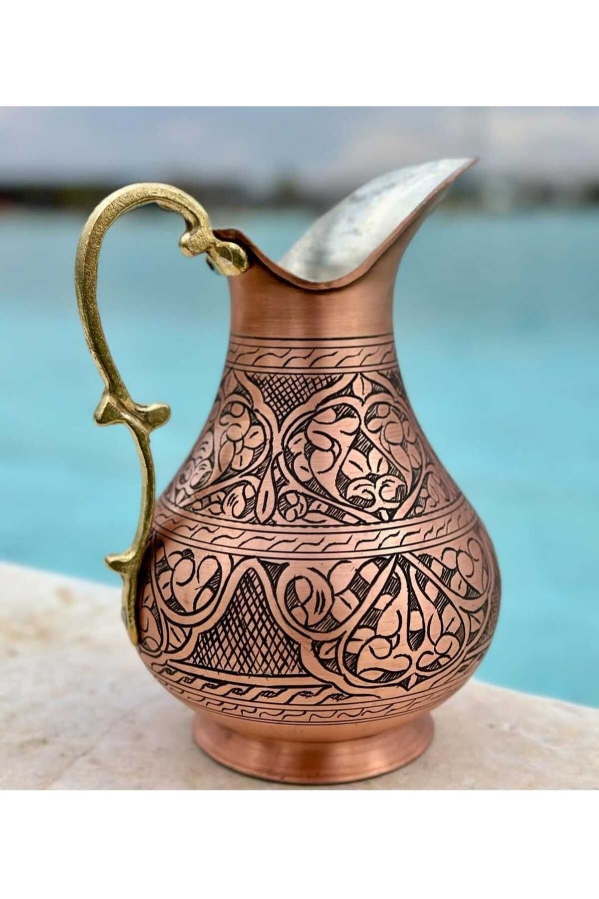 Bakır el işlemeli oyma sürahi 2 litre