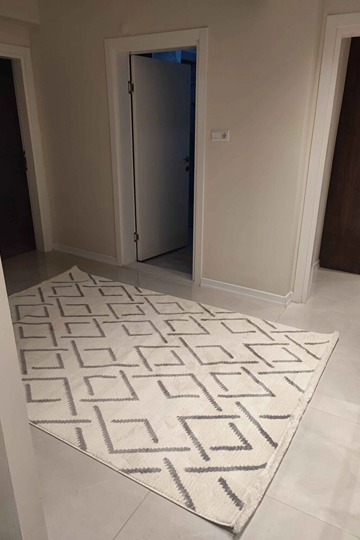 Solvia 3609 Krem - Salon, Koridor (Yolluk), Mutfak, Antre, Yatak ve Oturma Odası Halısı