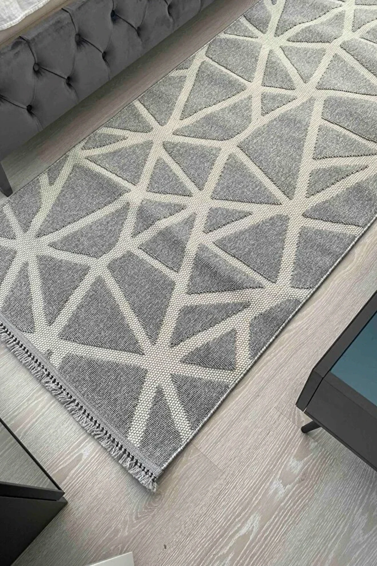 Velino 7501 Gri - Salon, Koridor (Yolluk), Mutfak, Antre, Yatak ve Oturma Odası Halısı