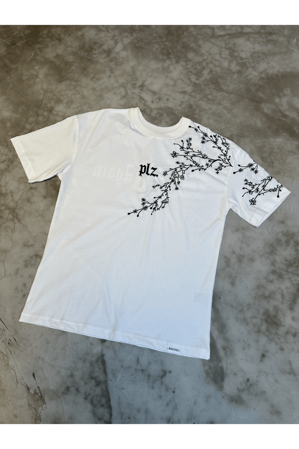 Oversize Beyaz Tomurcuk Nakışlı Premium Kumaş T-shirt