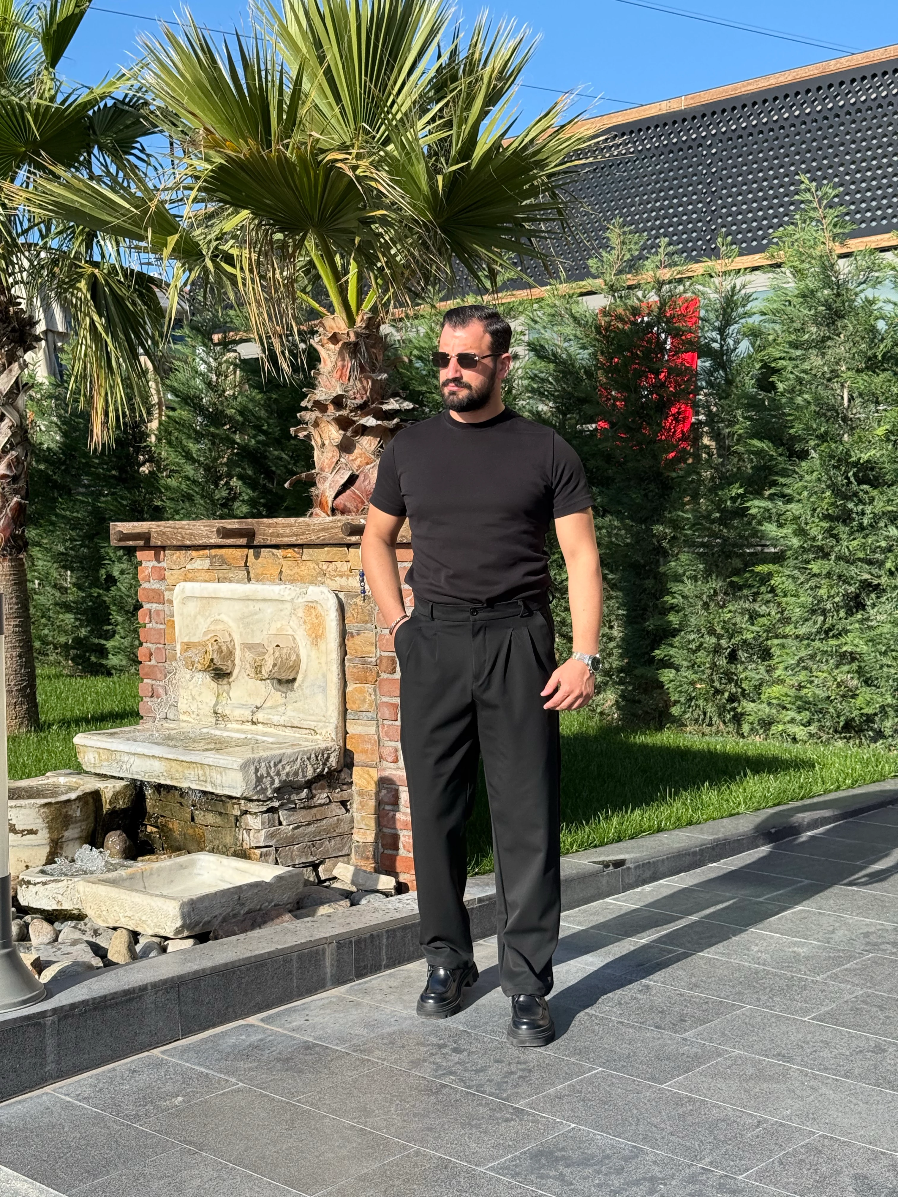 BAGGY SİYAH PİLELİ KUMAŞ PANTOLONi